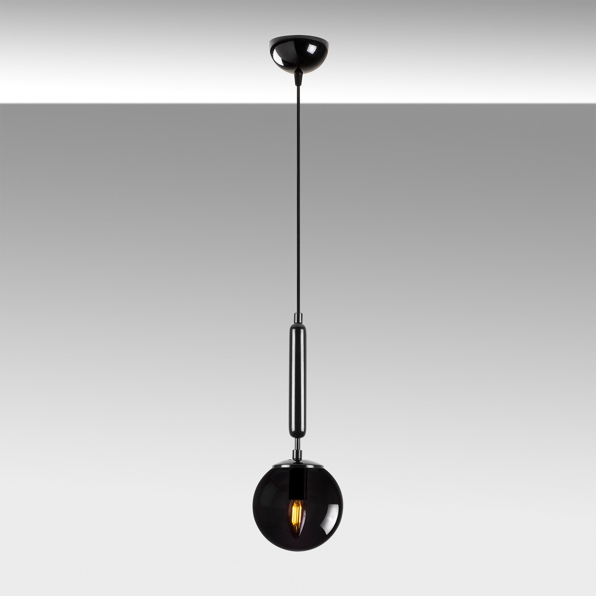 King - 11451 in Schwarz präsentiert im Onlineshop von KAQTU Design AG. Pendelleuchte ist von Opviq