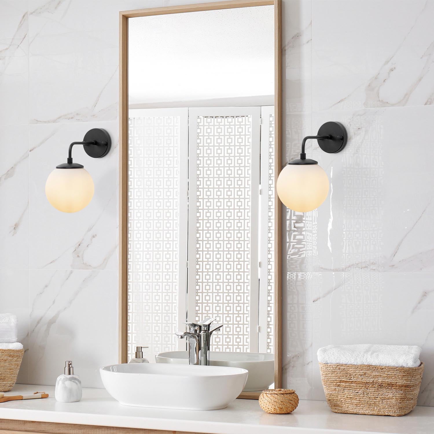 Viran - 10905 in Schwarz
 Creme präsentiert im Onlineshop von KAQTU Design AG. Wandleuchte ist von Opviq
