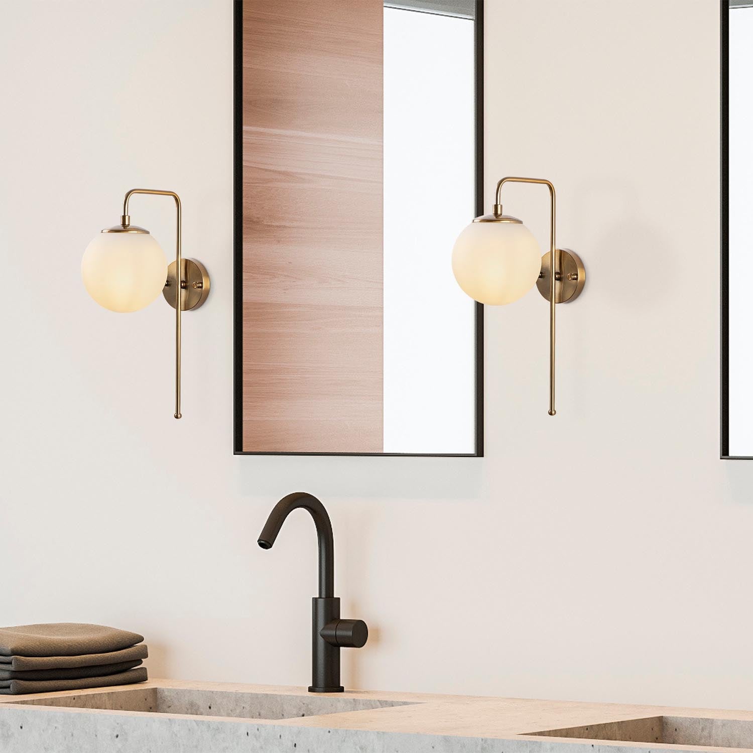 Viran - 10925 in Vintage präsentiert im Onlineshop von KAQTU Design AG. Wandleuchte ist von Opviq