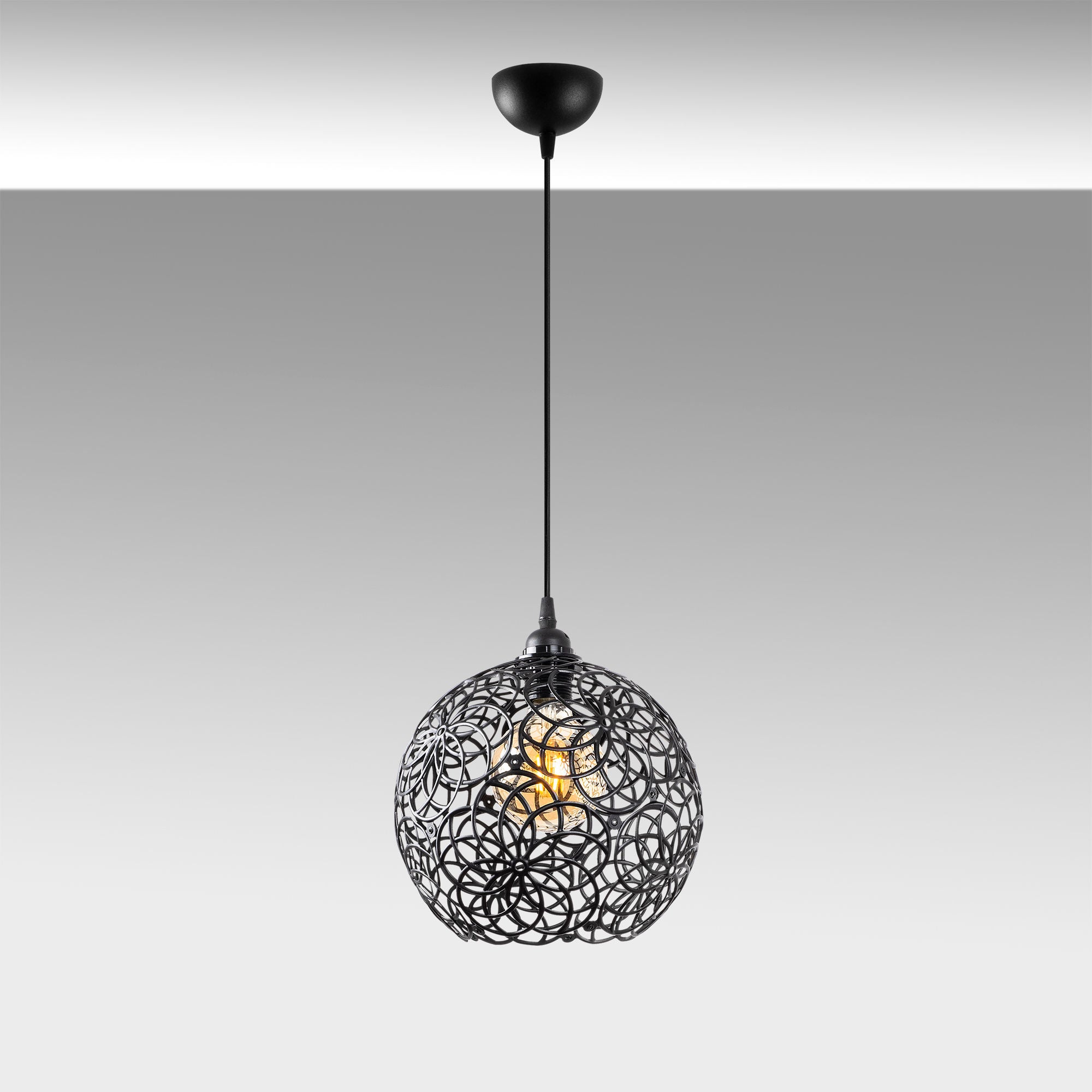 Hay - 11880 in Schwarz präsentiert im Onlineshop von KAQTU Design AG. Pendelleuchte ist von Opviq
