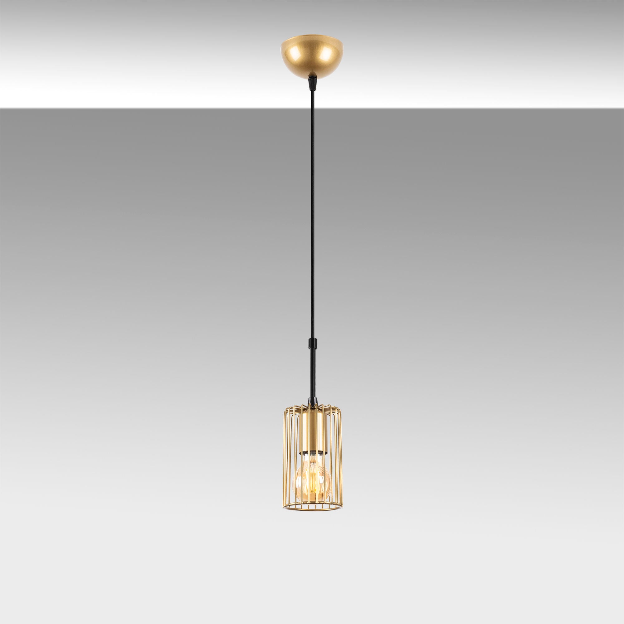 Kemtel - 11846 in Glänzendes Gold präsentiert im Onlineshop von KAQTU Design AG. Pendelleuchte ist von Opviq