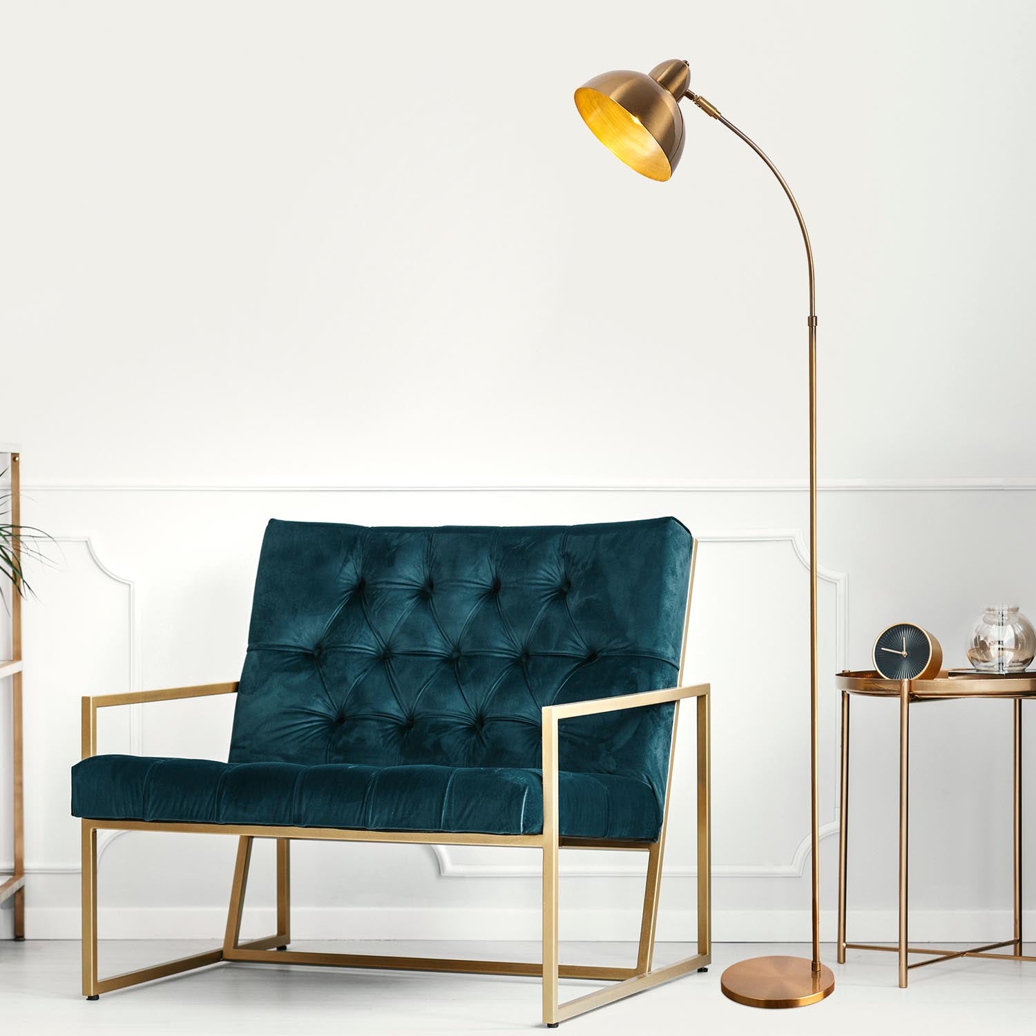 Varzan - 10850 in Vintage präsentiert im Onlineshop von KAQTU Design AG. Stehleuchte ist von Opviq