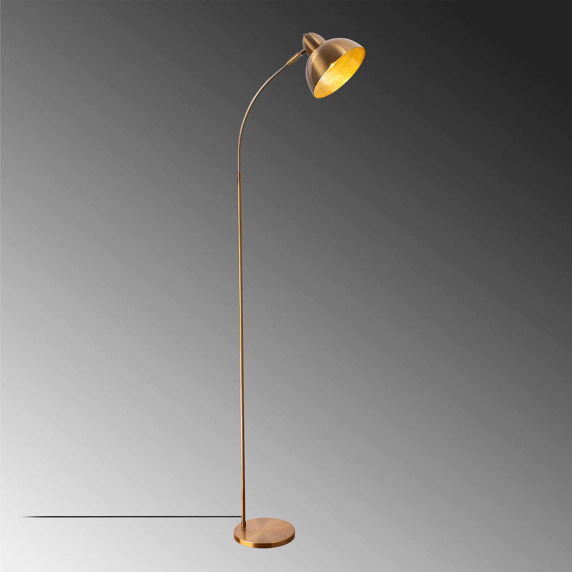 Varzan - 10850 in Vintage präsentiert im Onlineshop von KAQTU Design AG. Stehleuchte ist von Opviq
