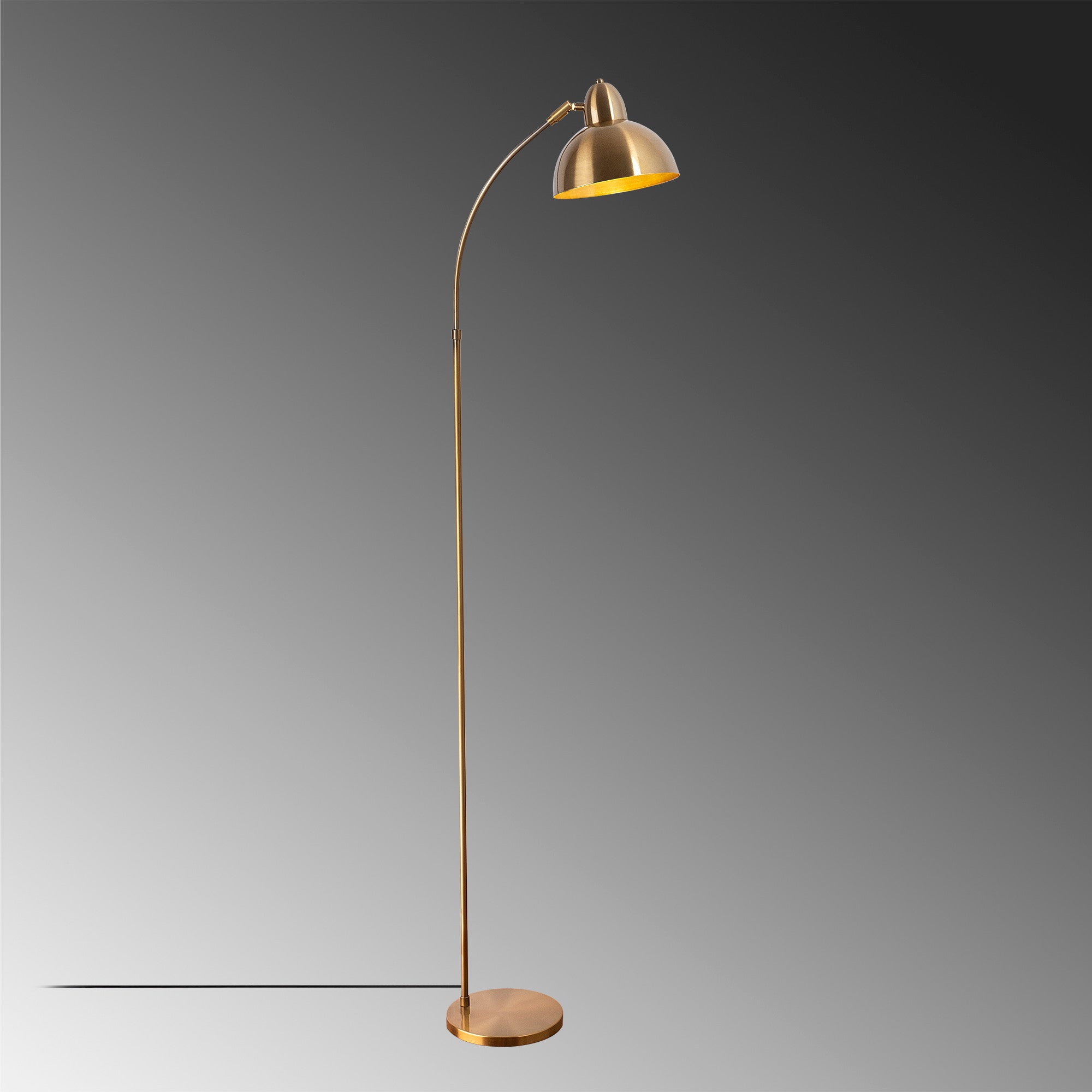 Varzan - 10850 in Vintage präsentiert im Onlineshop von KAQTU Design AG. Stehleuchte ist von Opviq