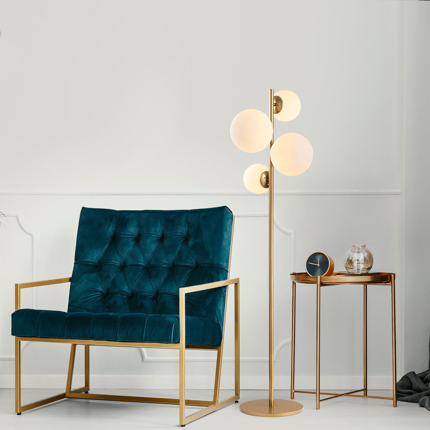 Fazli - 10523 in Gold präsentiert im Onlineshop von KAQTU Design AG. Stehleuchte ist von Opviq