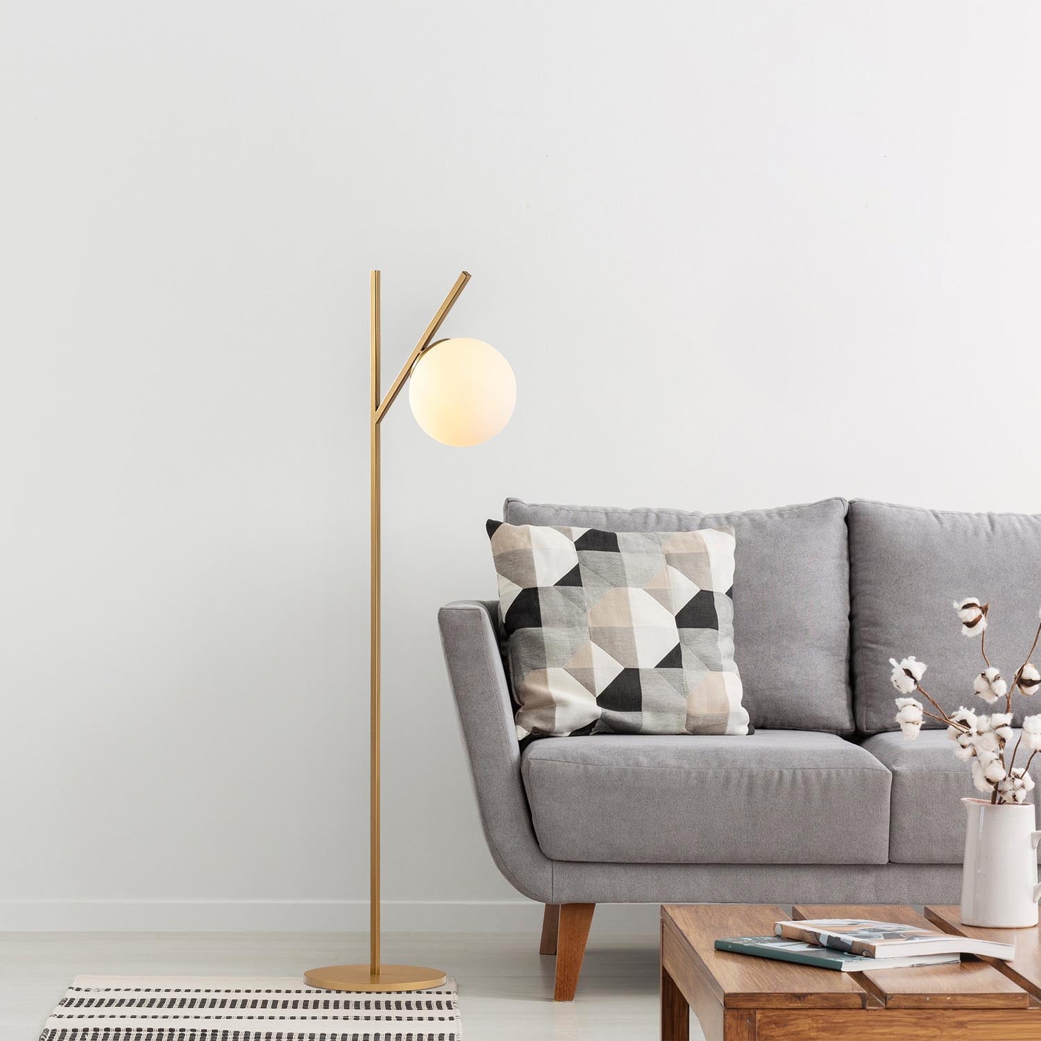 Fork - 13028 in Gold präsentiert im Onlineshop von KAQTU Design AG. Stehleuchte ist von Opviq