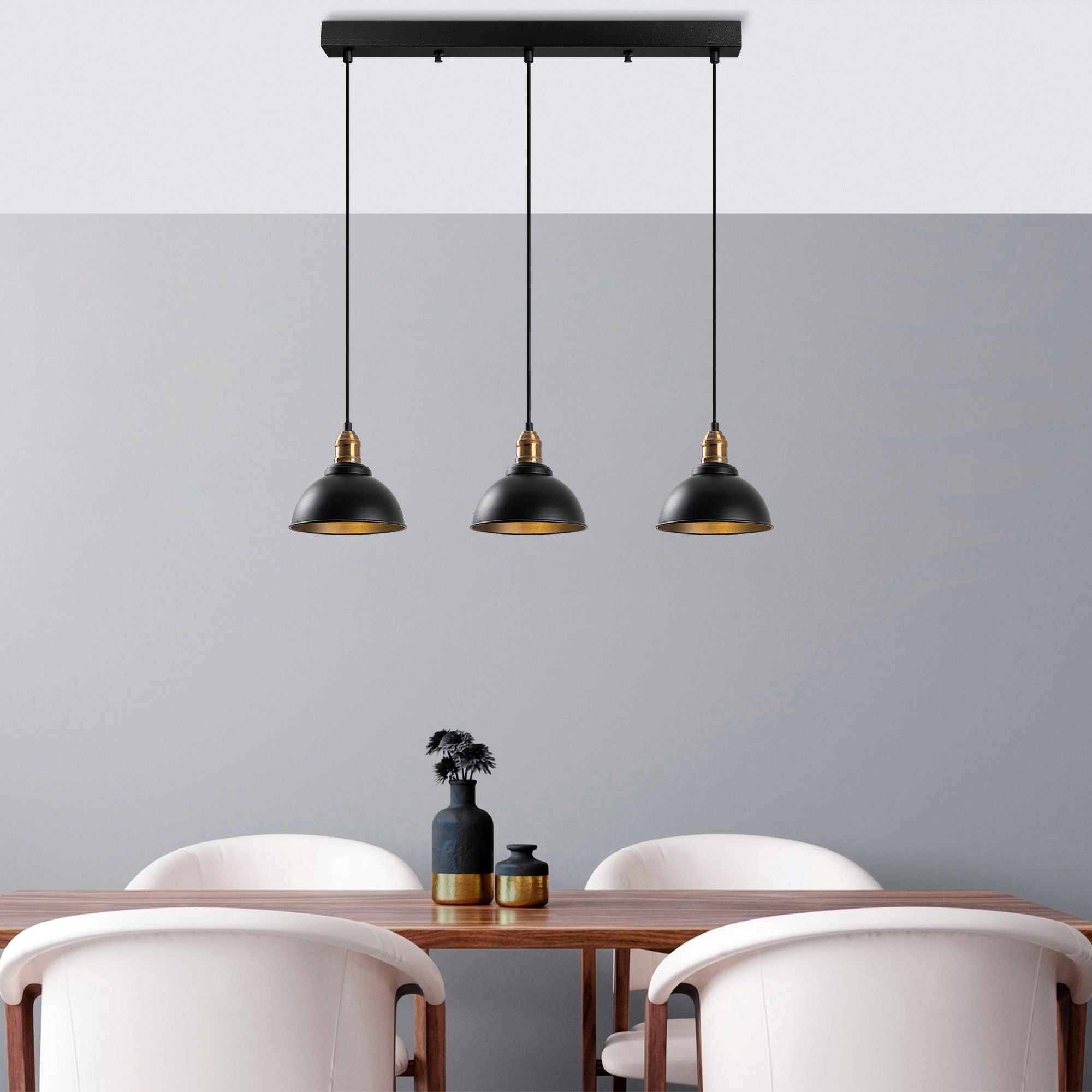 Varzan - 10860 in Schwarz Antiquität präsentiert im Onlineshop von KAQTU Design AG. Pendelleuchte ist von Opviq