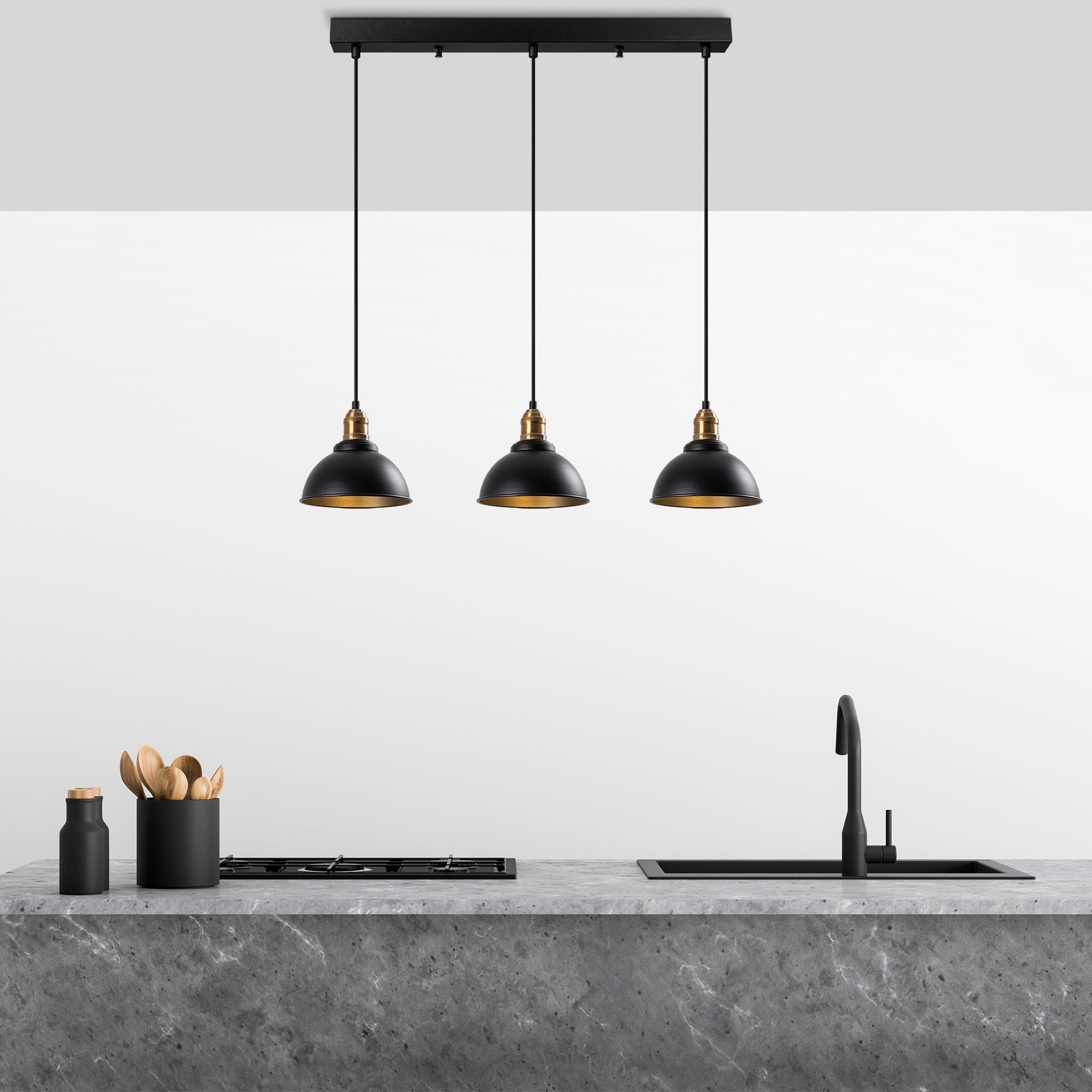Varzan - 10860 in Schwarz Antiquität präsentiert im Onlineshop von KAQTU Design AG. Pendelleuchte ist von Opviq