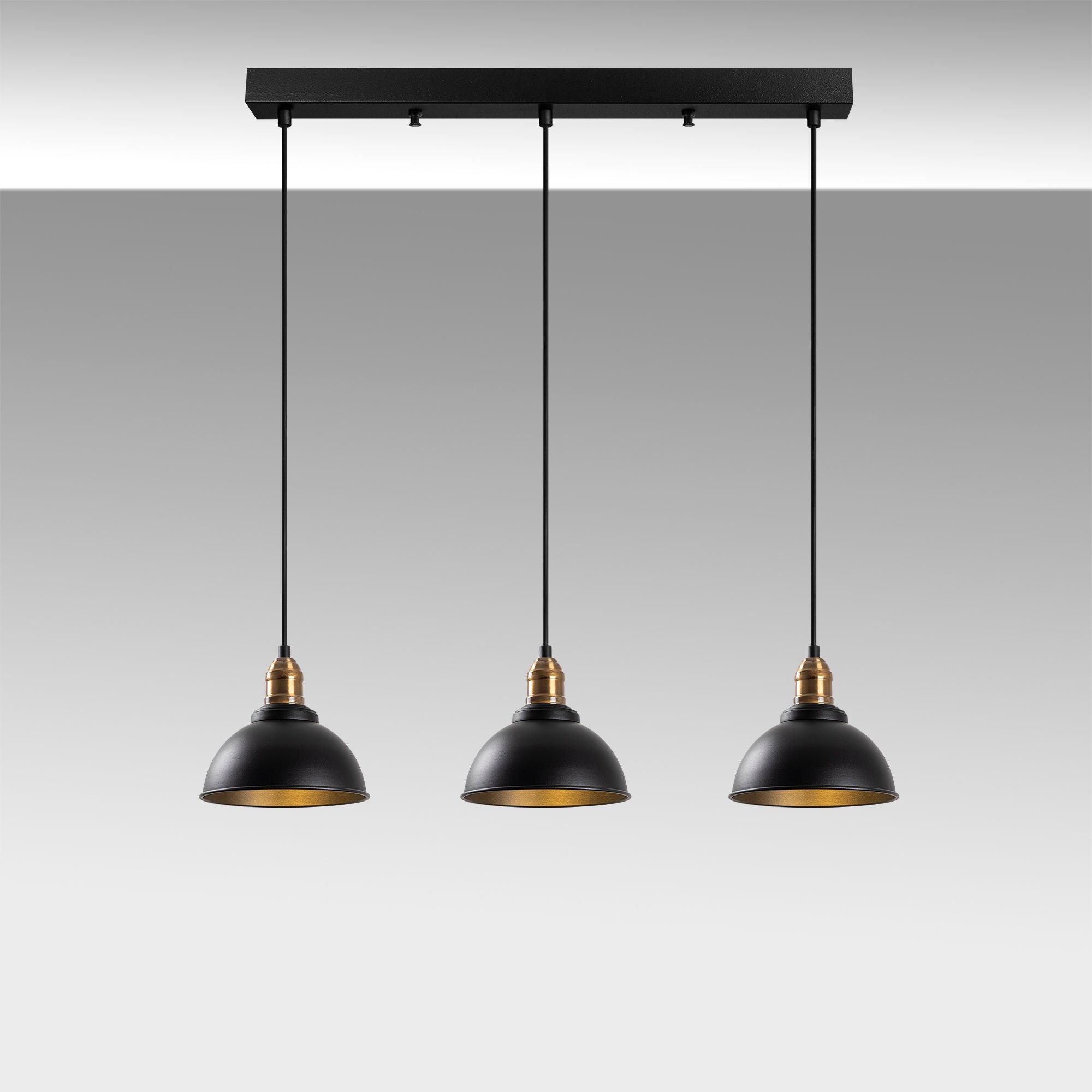 Varzan - 10860 in Schwarz Antiquität präsentiert im Onlineshop von KAQTU Design AG. Pendelleuchte ist von Opviq