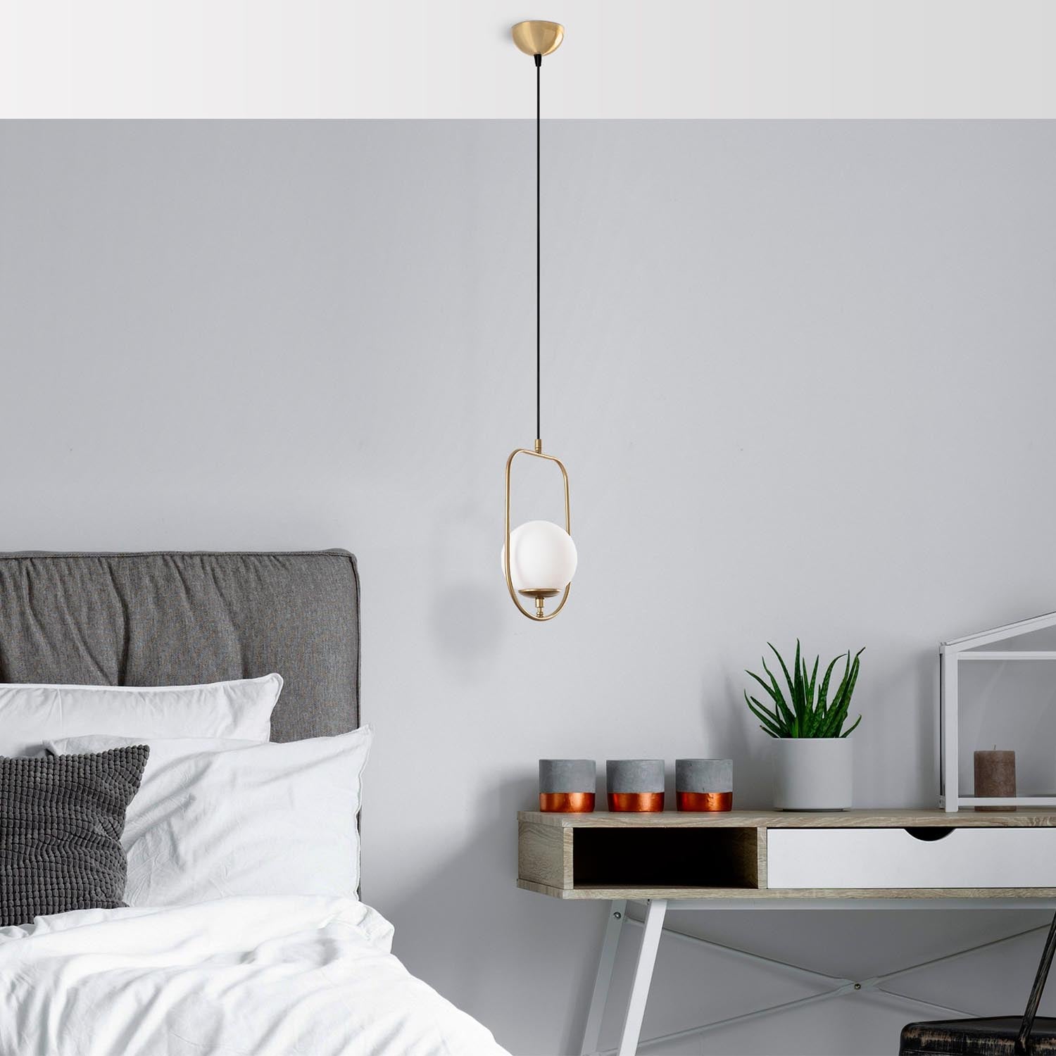 Skew - 13445 in Gold präsentiert im Onlineshop von KAQTU Design AG. Pendelleuchte ist von Opviq