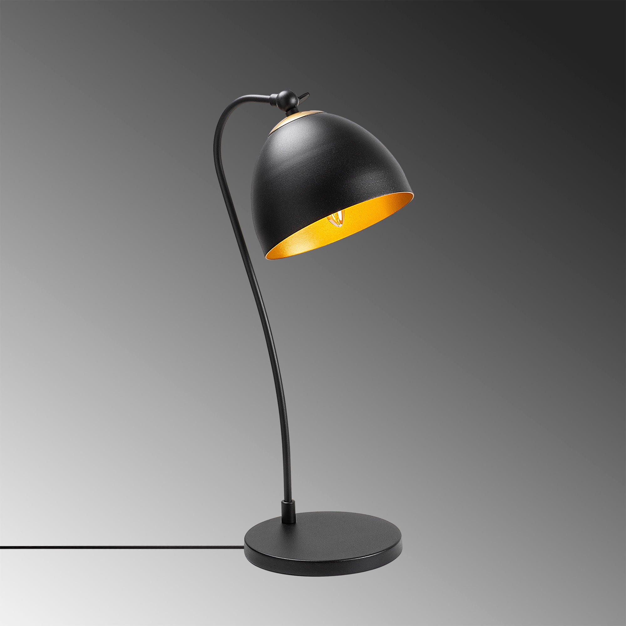 Acuka12295 in Schwarz Gold präsentiert im Onlineshop von KAQTU Design AG. Tischleuchte ist von Opviq