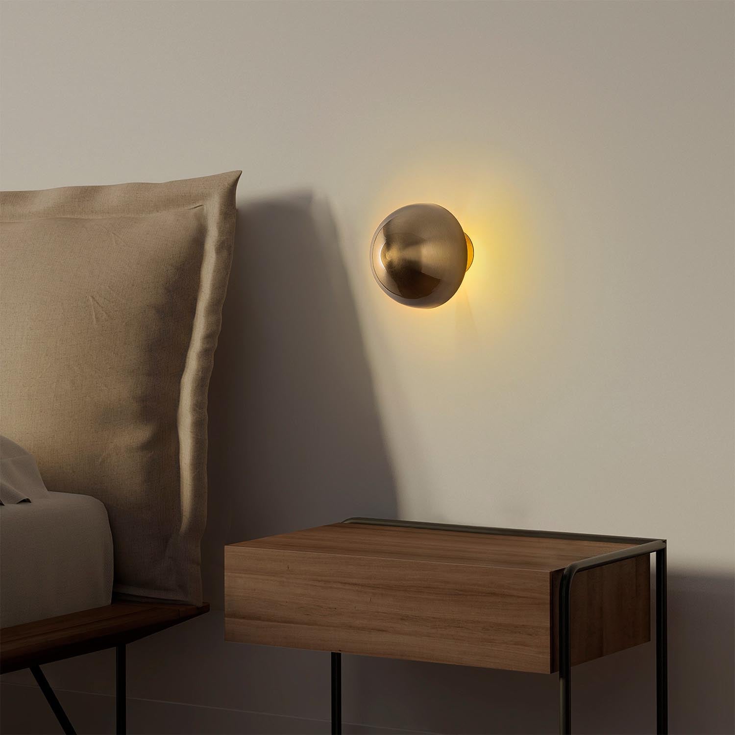 Fungal - 13361 in Gold präsentiert im Onlineshop von KAQTU Design AG. Wandleuchte ist von Opviq