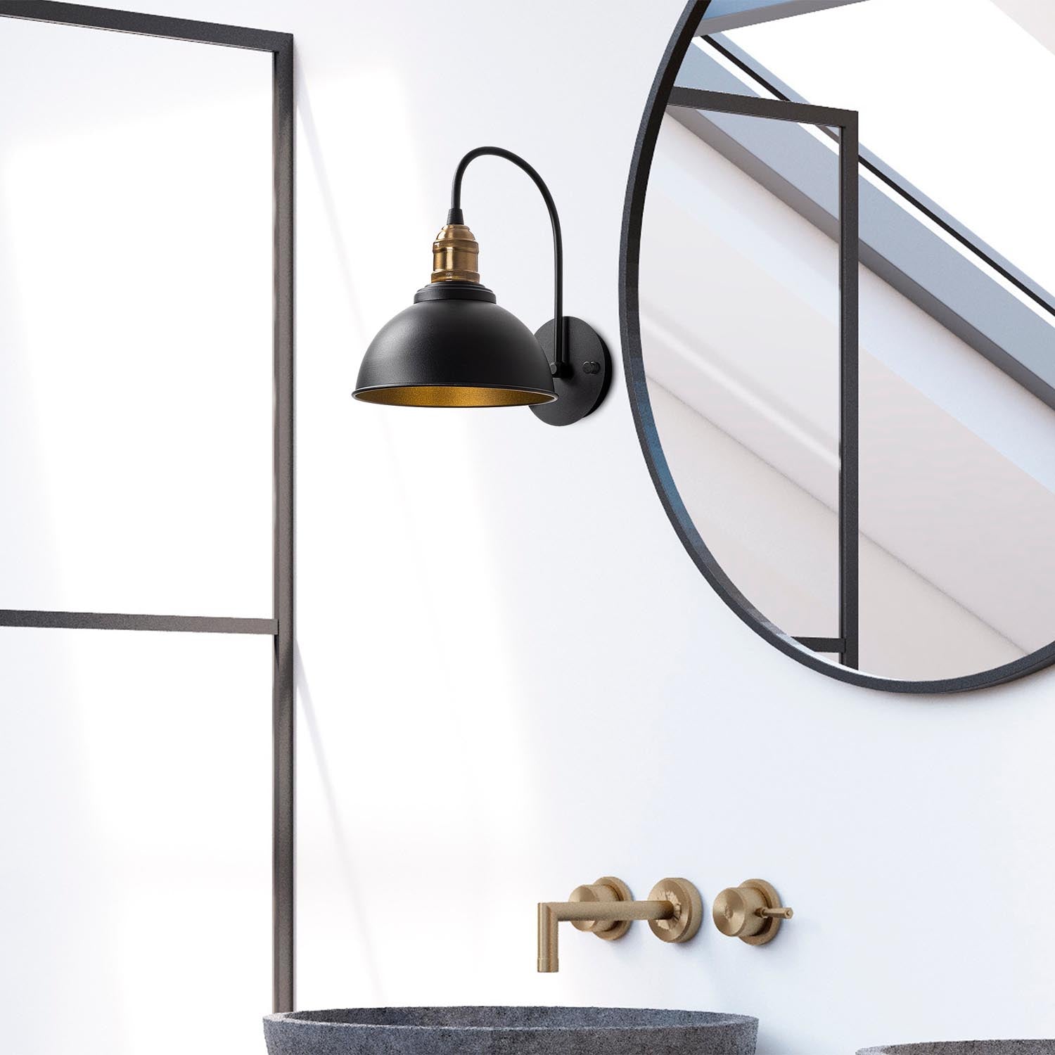 Varzan - 10840 in Schwarz Antiquität präsentiert im Onlineshop von KAQTU Design AG. Wandleuchte ist von Opviq