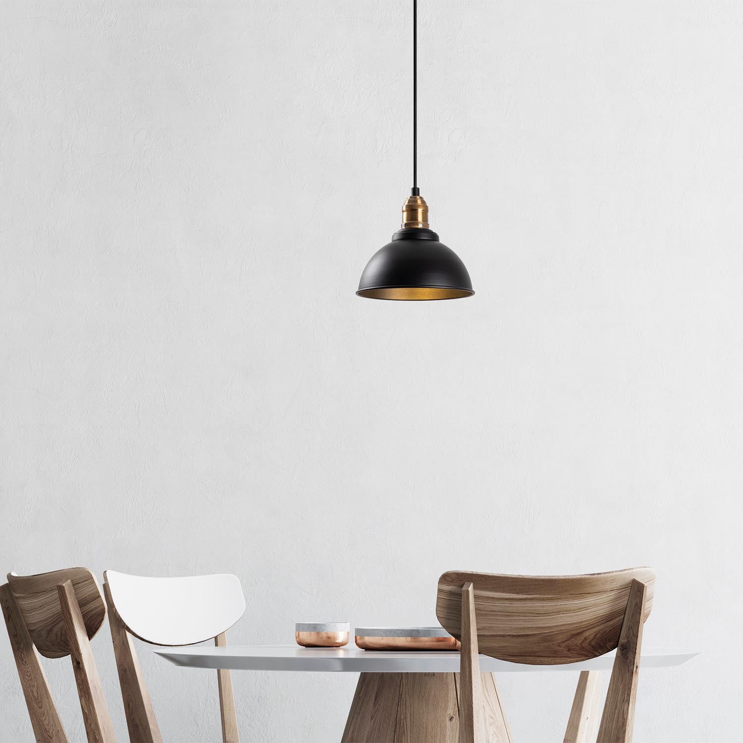 Varzan - 10830 in Schwarz Antiquität präsentiert im Onlineshop von KAQTU Design AG. Pendelleuchte ist von Opviq