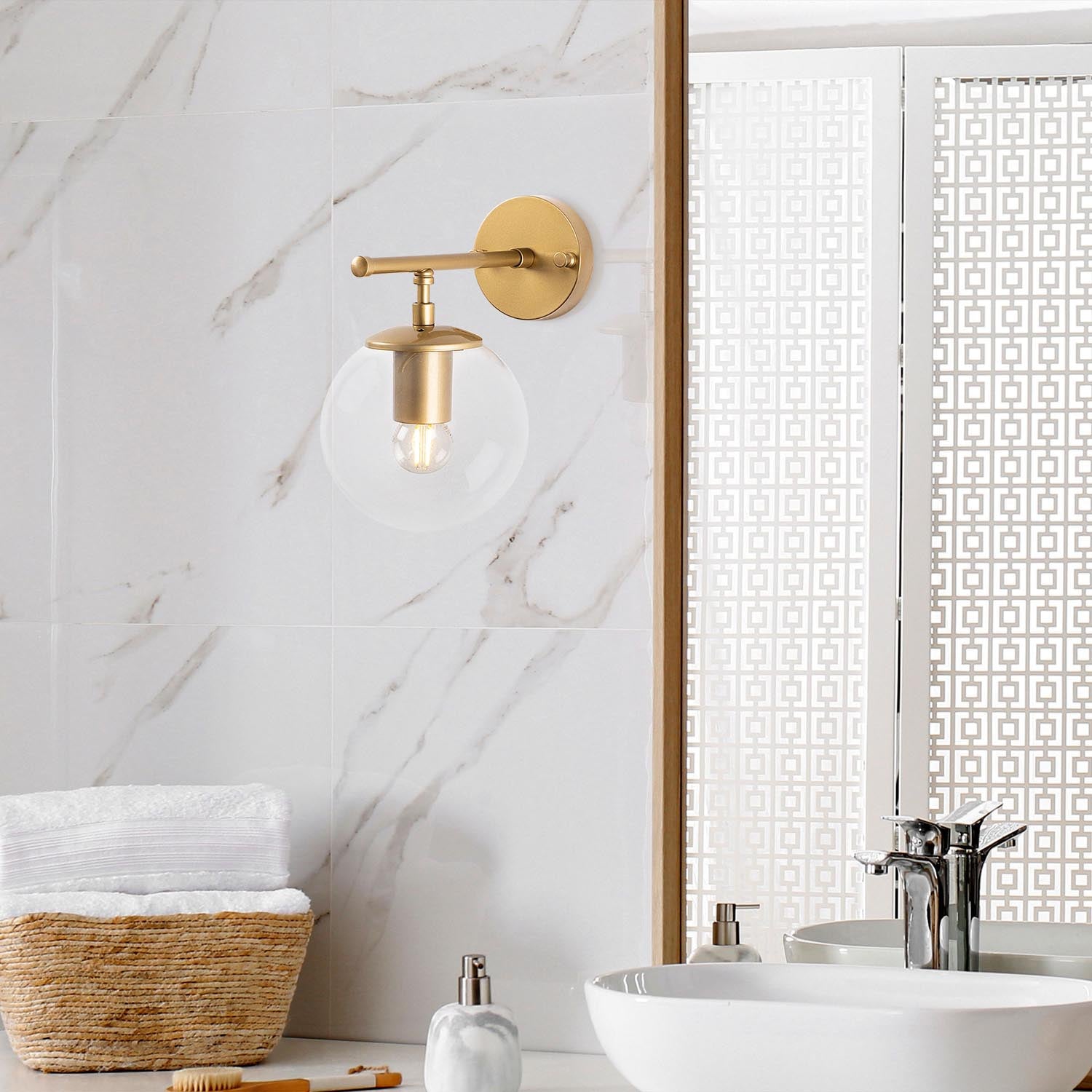 Roe - 10720 in Glänzendes Gold präsentiert im Onlineshop von KAQTU Design AG. Wandleuchte ist von Opviq