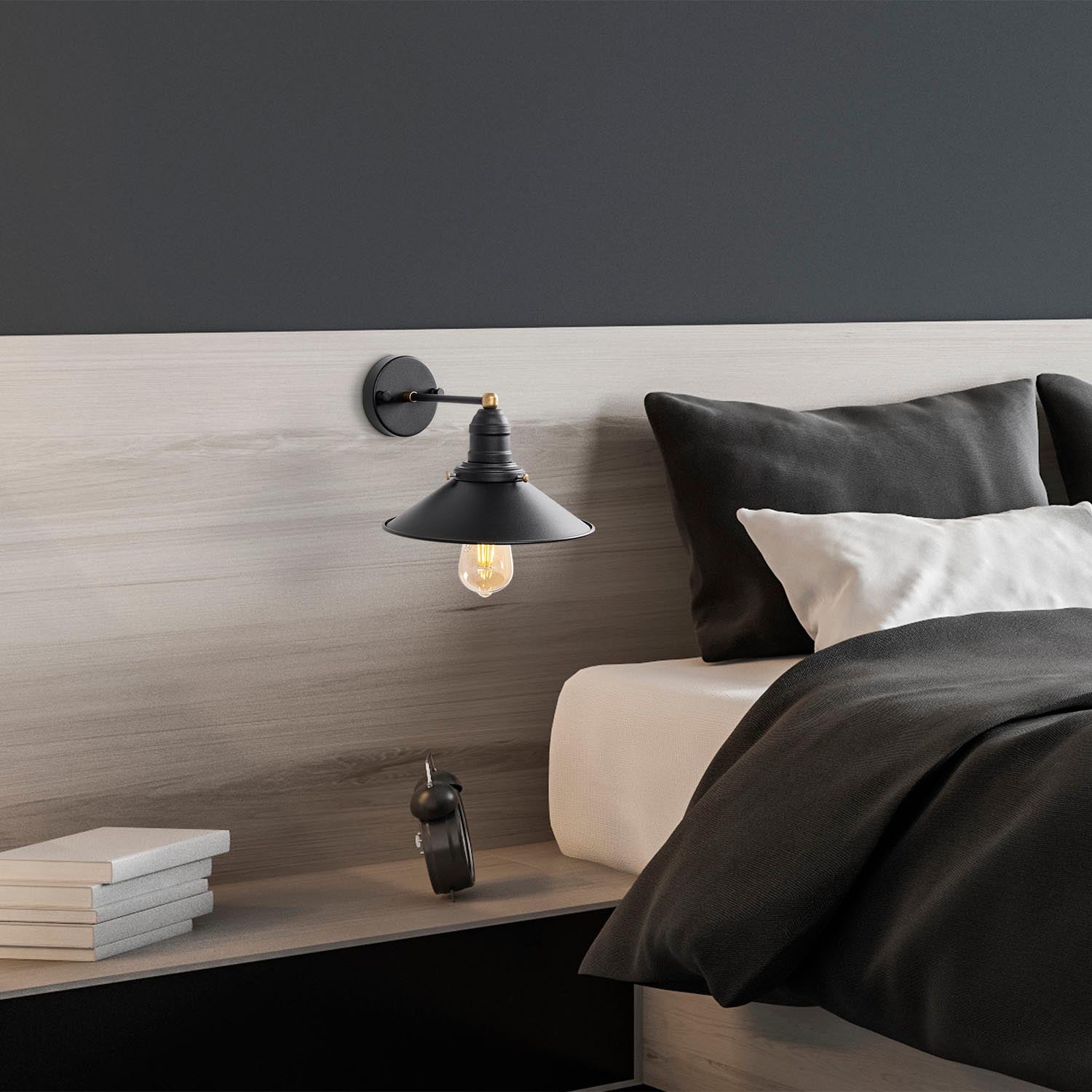 Conical - 12195 in Schwarz Antiquität präsentiert im Onlineshop von KAQTU Design AG. Wandleuchte ist von Opviq
