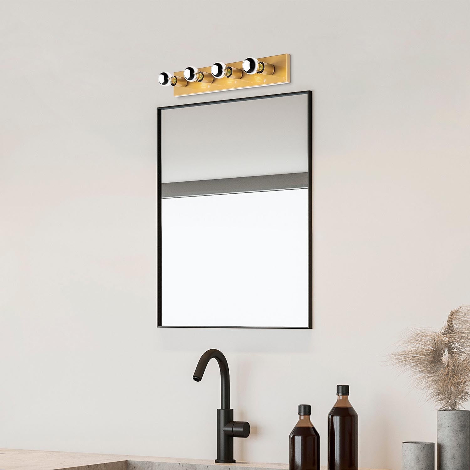Mirro - 12242 in Gold präsentiert im Onlineshop von KAQTU Design AG. Wandleuchte ist von Opviq