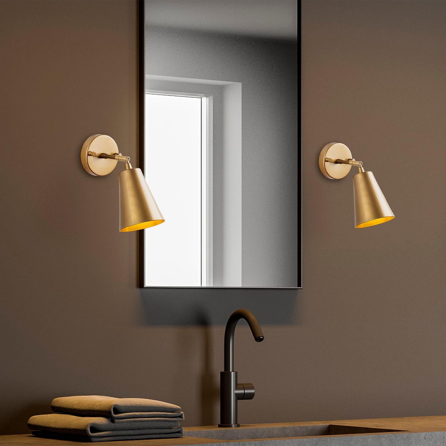 Evander - 13190 in Gold präsentiert im Onlineshop von KAQTU Design AG. Wandleuchte ist von Opviq