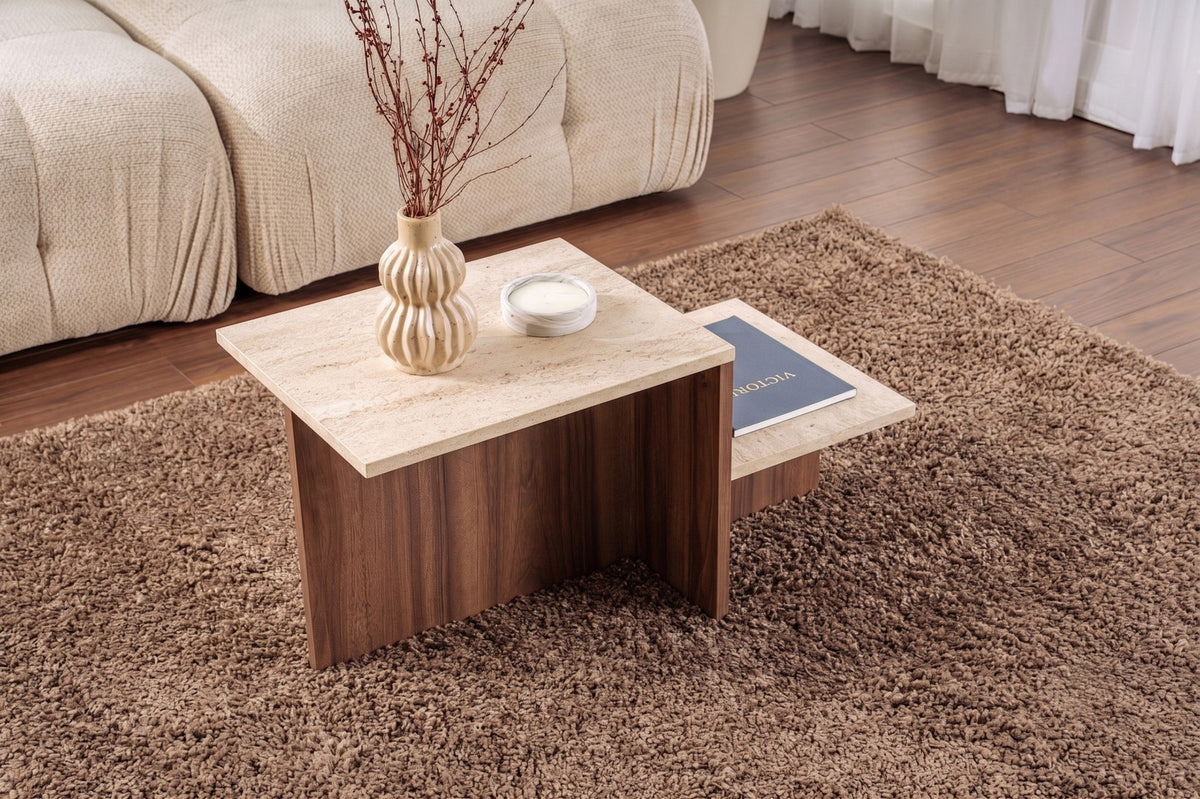 Couchtisch mit Tischplatte in Travertin-Optik und Gestell in Venezia-Nussbaum-Farbe, rechteckige Form, Melaminspanplatte, 80x40x40 cm.