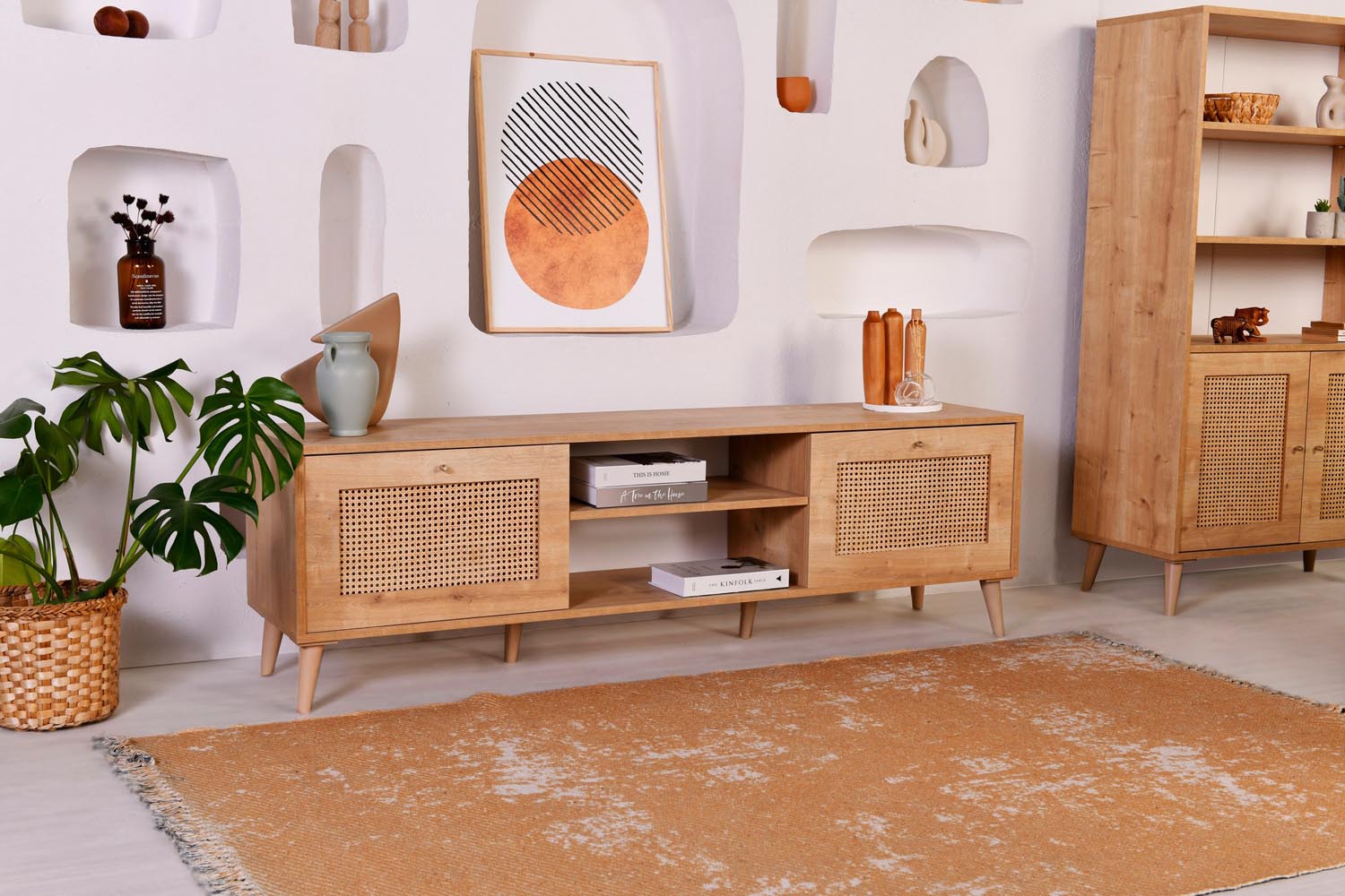 Hazeran 180 in Eiche präsentiert im Onlineshop von KAQTU Design AG. Sideboard ist von Hanah Home