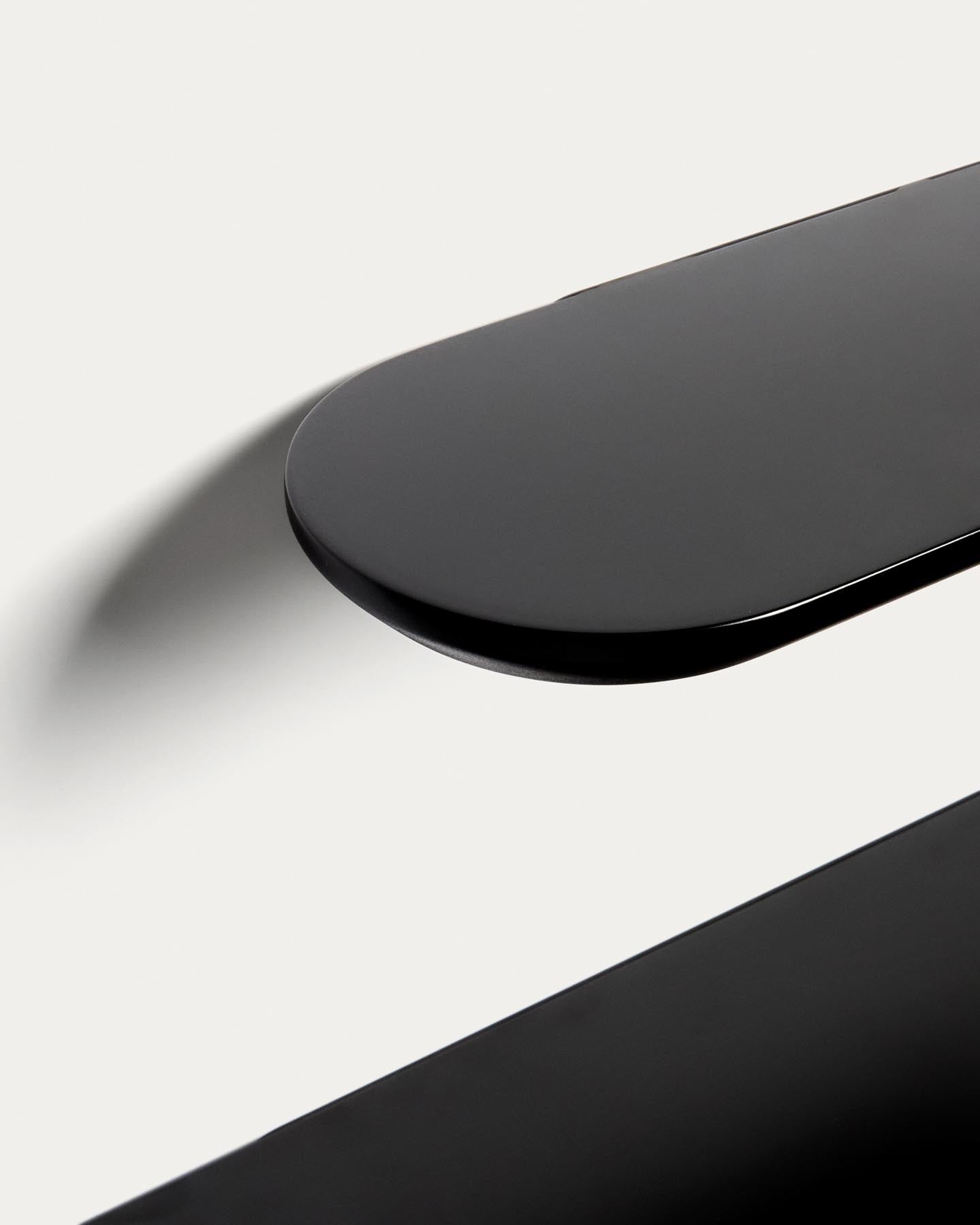 Set Arely aus 2 MDF-Regalen mit schwarzer Lackierung, 35 cm/55 cm in Schwarz präsentiert im Onlineshop von KAQTU Design AG. Badzubehör ist von Kave Home