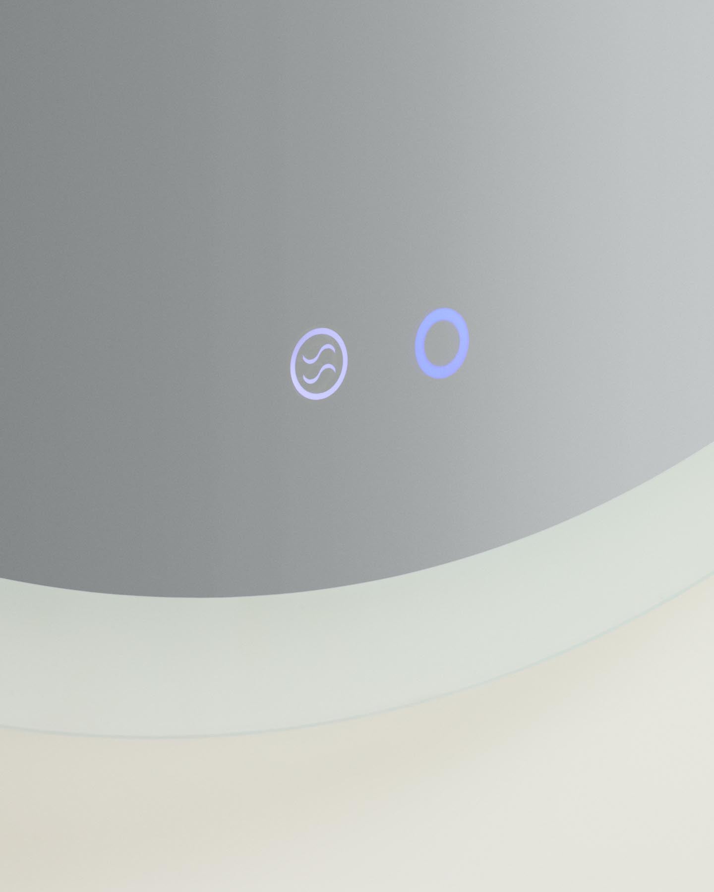 Runder Badezimmerspiegel Mervi mit LED-Licht und Anti-Beschlag-Funktion, Ø 80 cm in Transparent präsentiert im Onlineshop von KAQTU Design AG. Badzubehör ist von Kave Home