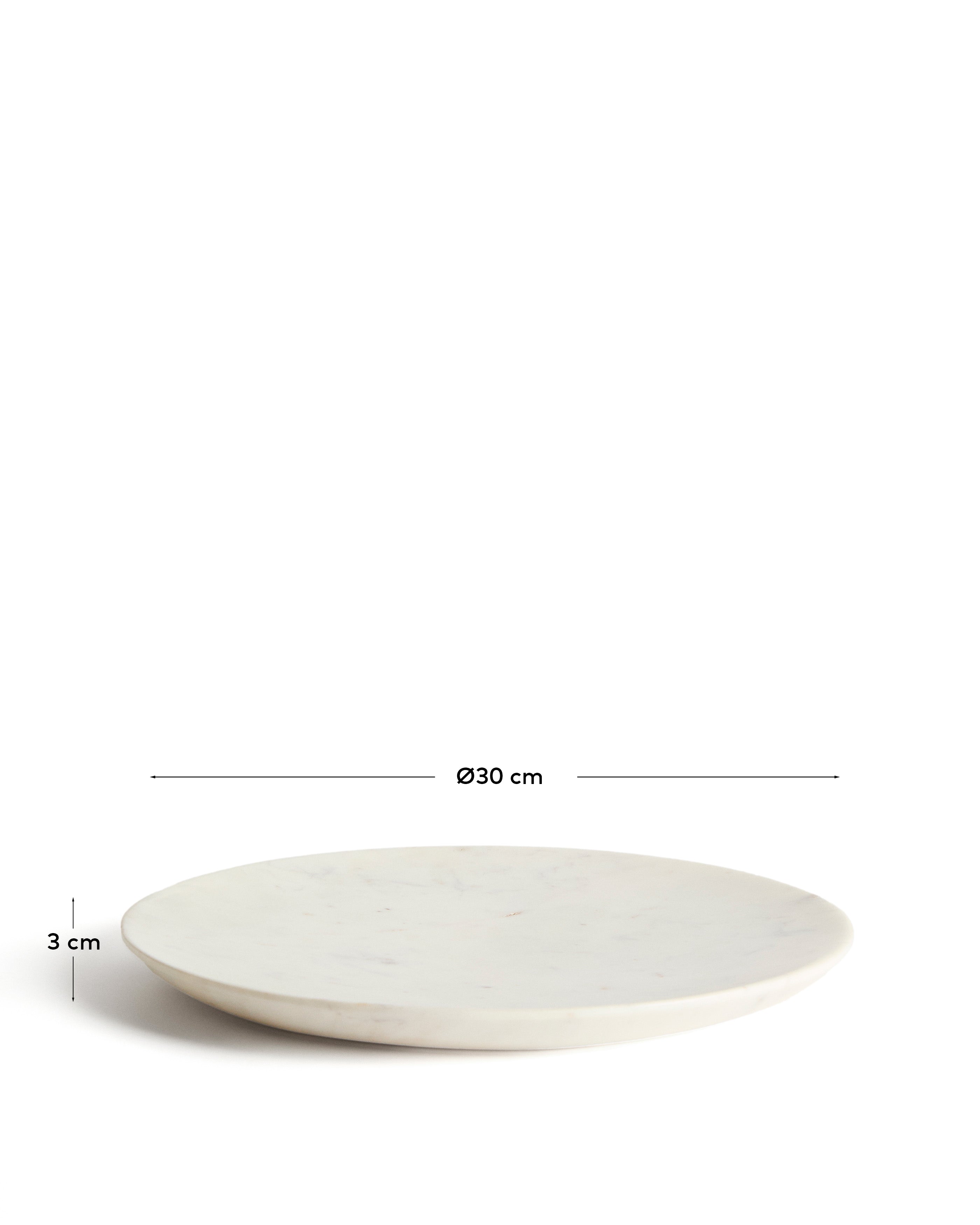 Flacher Teller Erefi aus weissem Marmor in Grau präsentiert im Onlineshop von KAQTU Design AG. Teller ist von Kave Home