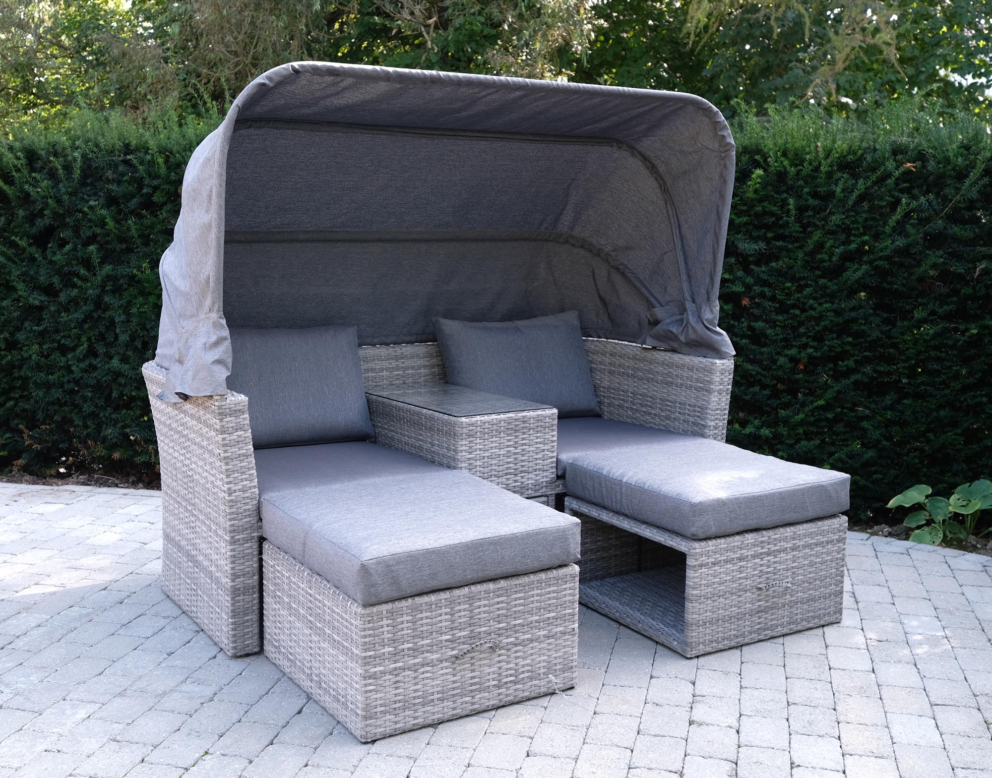 Stylischer Strandkorb Rügen von Be Garden, ideal für gemütliche Stunden im Freien, kombiniert modernes Design mit hohem Sitzkomfort.