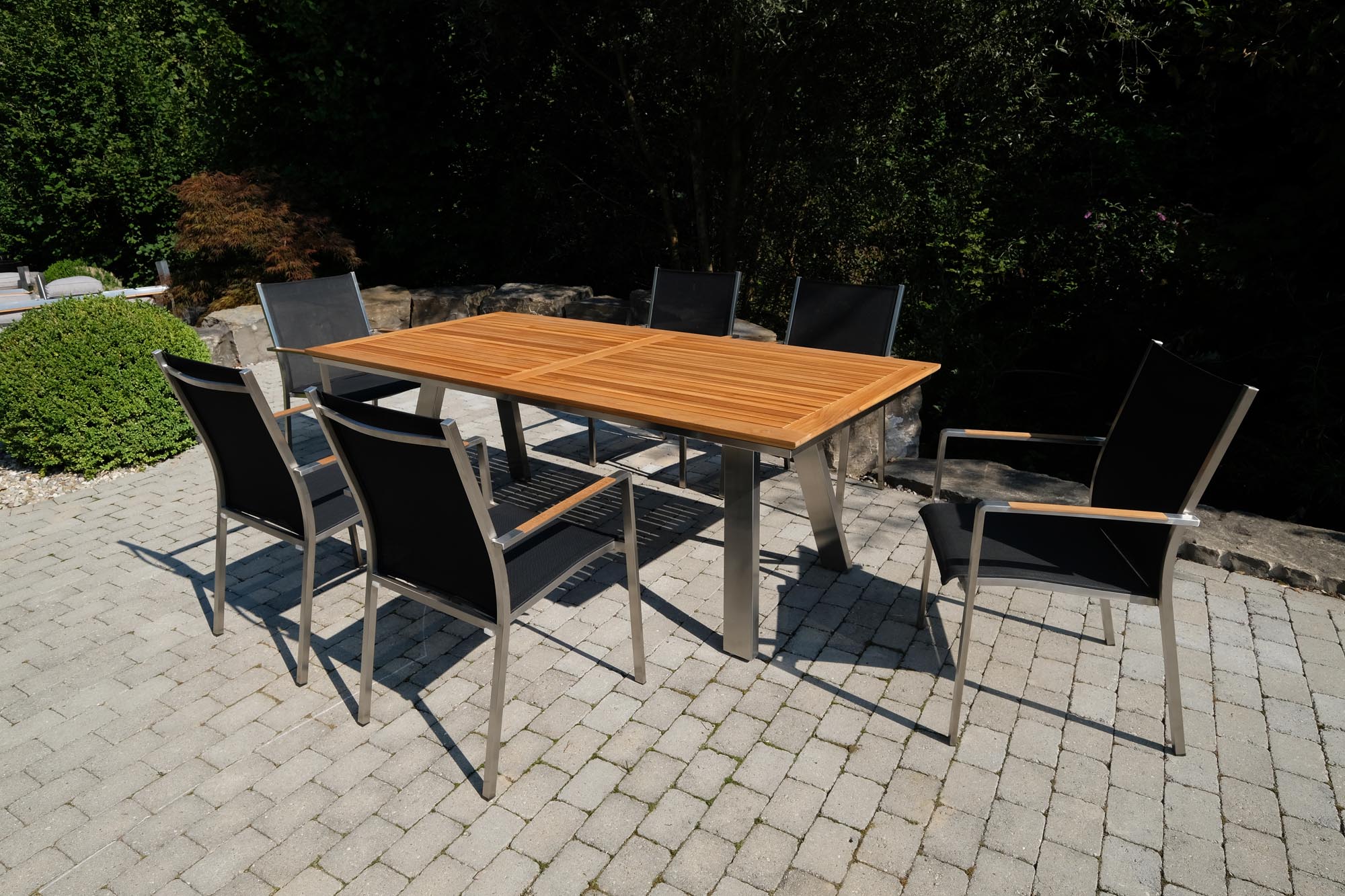 Gartentisch Monaco A-Form Teakplatte in Teak präsentiert im Onlineshop von KAQTU Design AG. Gartentisch ist von Be Garden