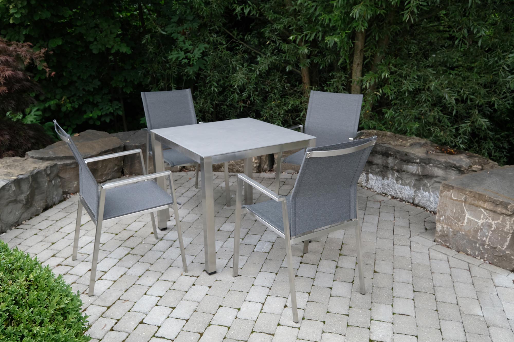 Gartenstuhl Turin in Silber-Taupe präsentiert im Onlineshop von KAQTU Design AG. Gartenstuhl ist von Be Garden