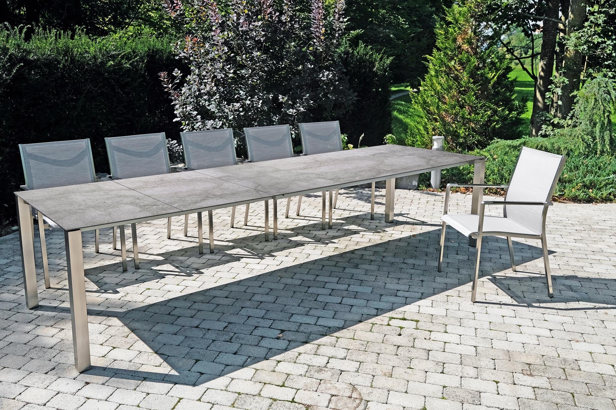 Keramiktisch Nevio 20 150x90 cm in Grau wolkig präsentiert im Onlineshop von KAQTU Design AG. Gartentisch ist von Be Garden