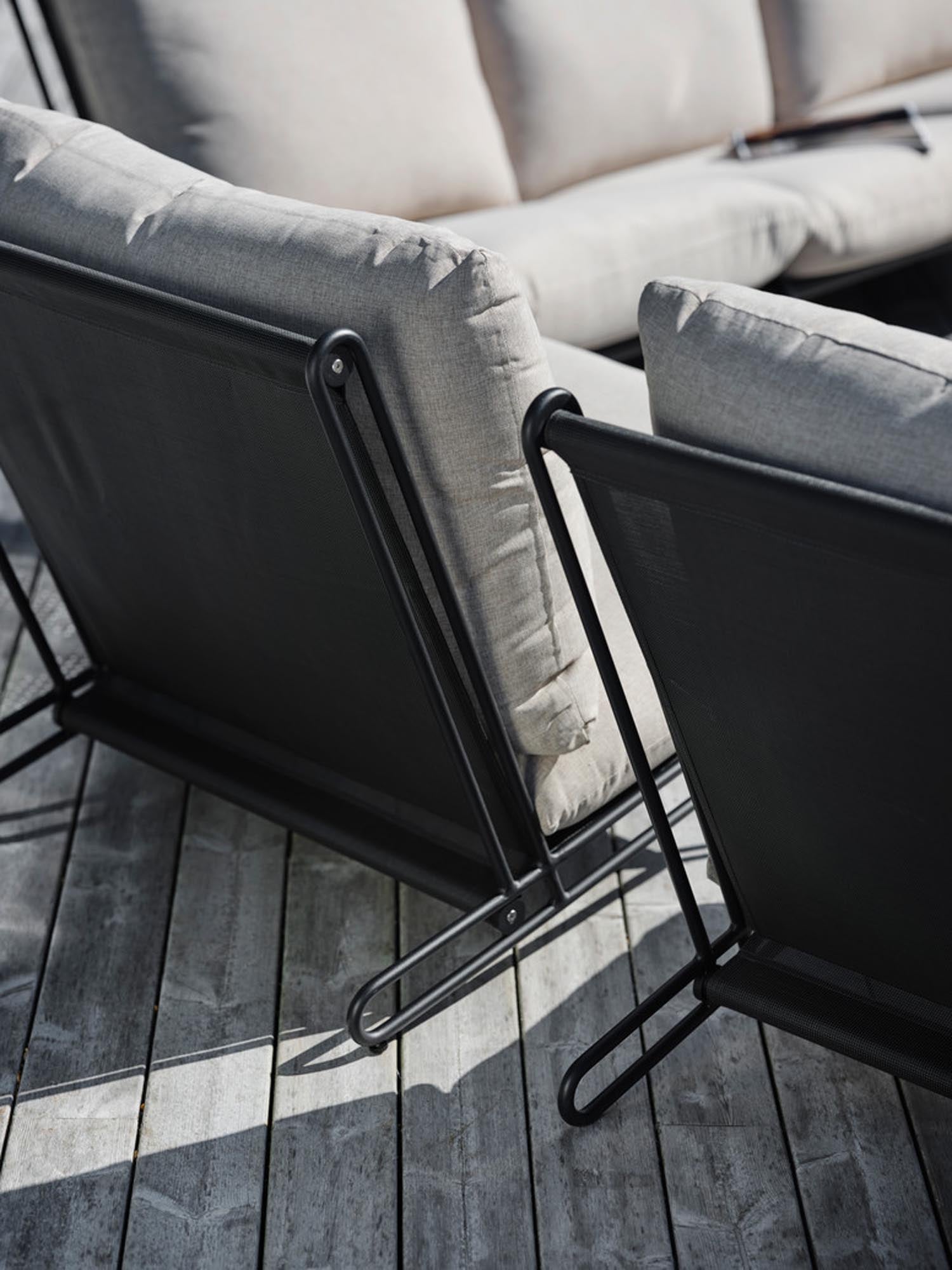 Eleganter Blixt Lounger von Be Garden, perfekt für den Garten oder die Terrasse. Bequeme Sitzfläche und ansprechendes, zeitgemäßes Design.