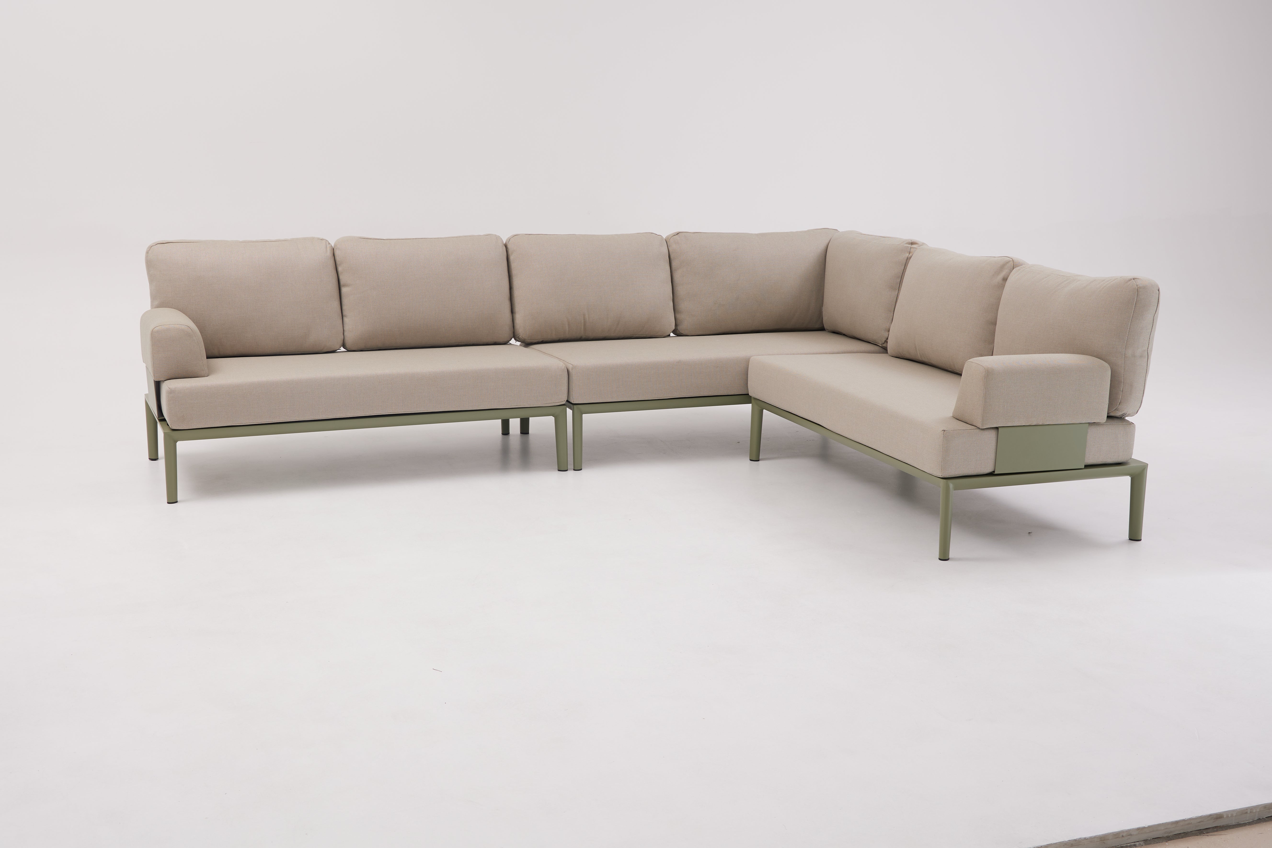 Modulares Garten-Loungeset Fiore 6 Sitzer in Oliv-Grün präsentiert im Onlineshop von KAQTU Design AG. Loungeset ist von Be Garden