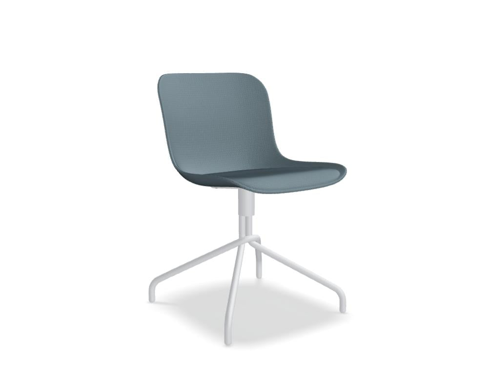 Baltic 2 Classic BLK4P13 - Stuhl Drehbasis in Beige präsentiert im Onlineshop von KAQTU Design AG. Drehstuhl ist von Mdd