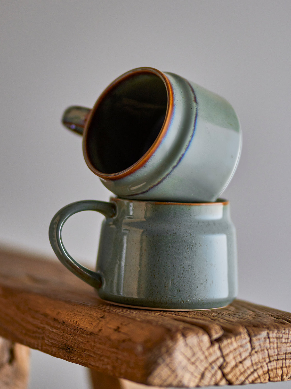 Pixie Becher, Grün, Steingut in Green präsentiert im Onlineshop von KAQTU Design AG. Tasse ist von Bloomingville