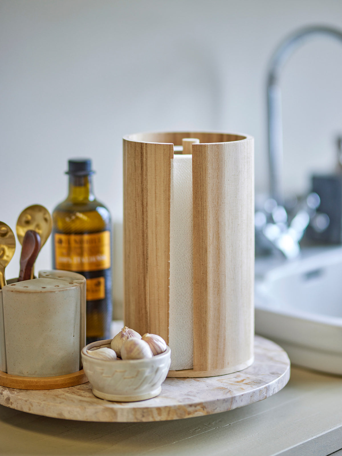 Celian Küchenrollenständer, Natur, Paulownia in Nature präsentiert im Onlineshop von KAQTU Design AG. Papierrollenhalter ist von Bloomingville