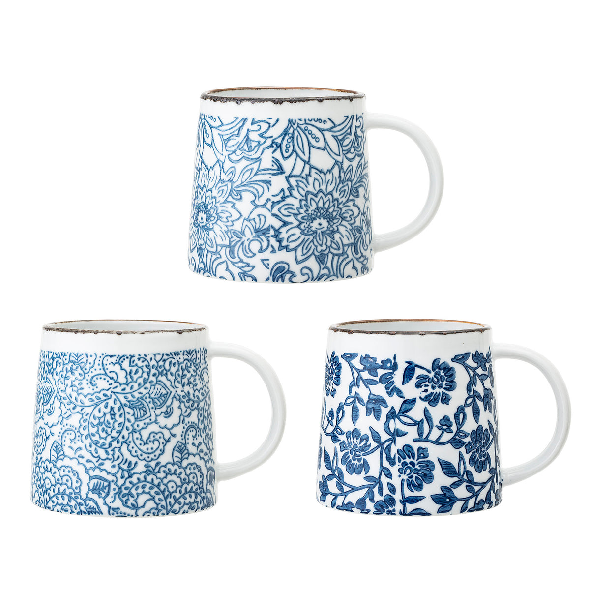 Molly Becher, Blau, Steingut in Blue präsentiert im Onlineshop von KAQTU Design AG. Tasse ist von Bloomingville