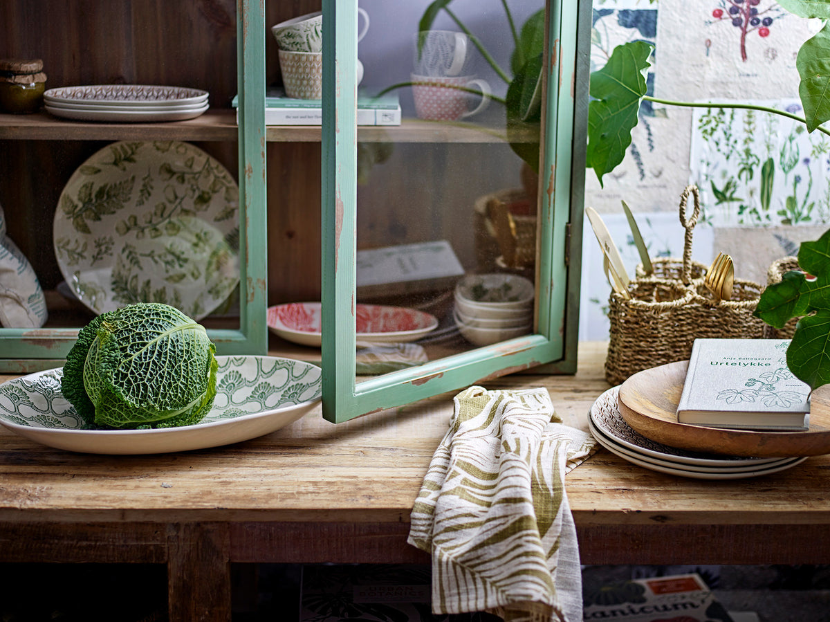 Hazem Kabinett, Grün, Tannenholz in Green präsentiert im Onlineshop von KAQTU Design AG. Standregal ist von Creative Collection