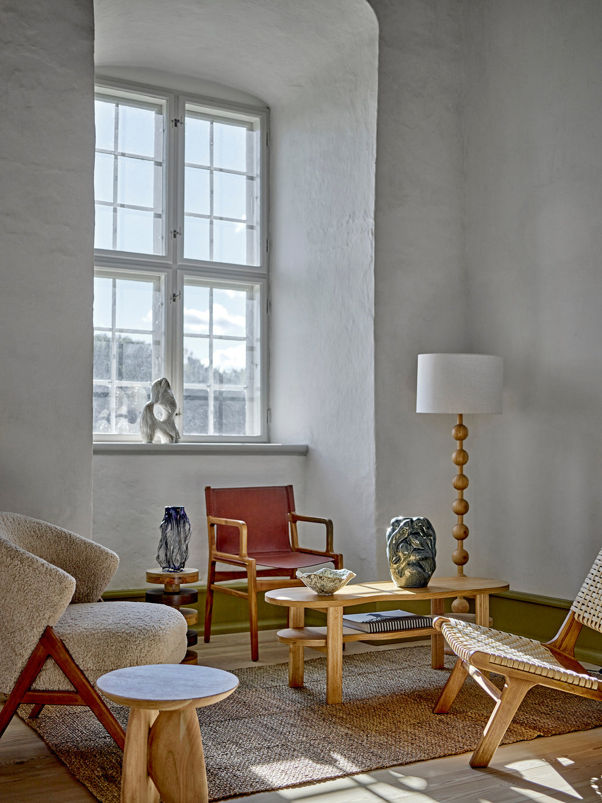 Ollie Loungesessel, Braun, Leder in Braun präsentiert im Onlineshop von KAQTU Design AG. Sessel ist von Bloomingville