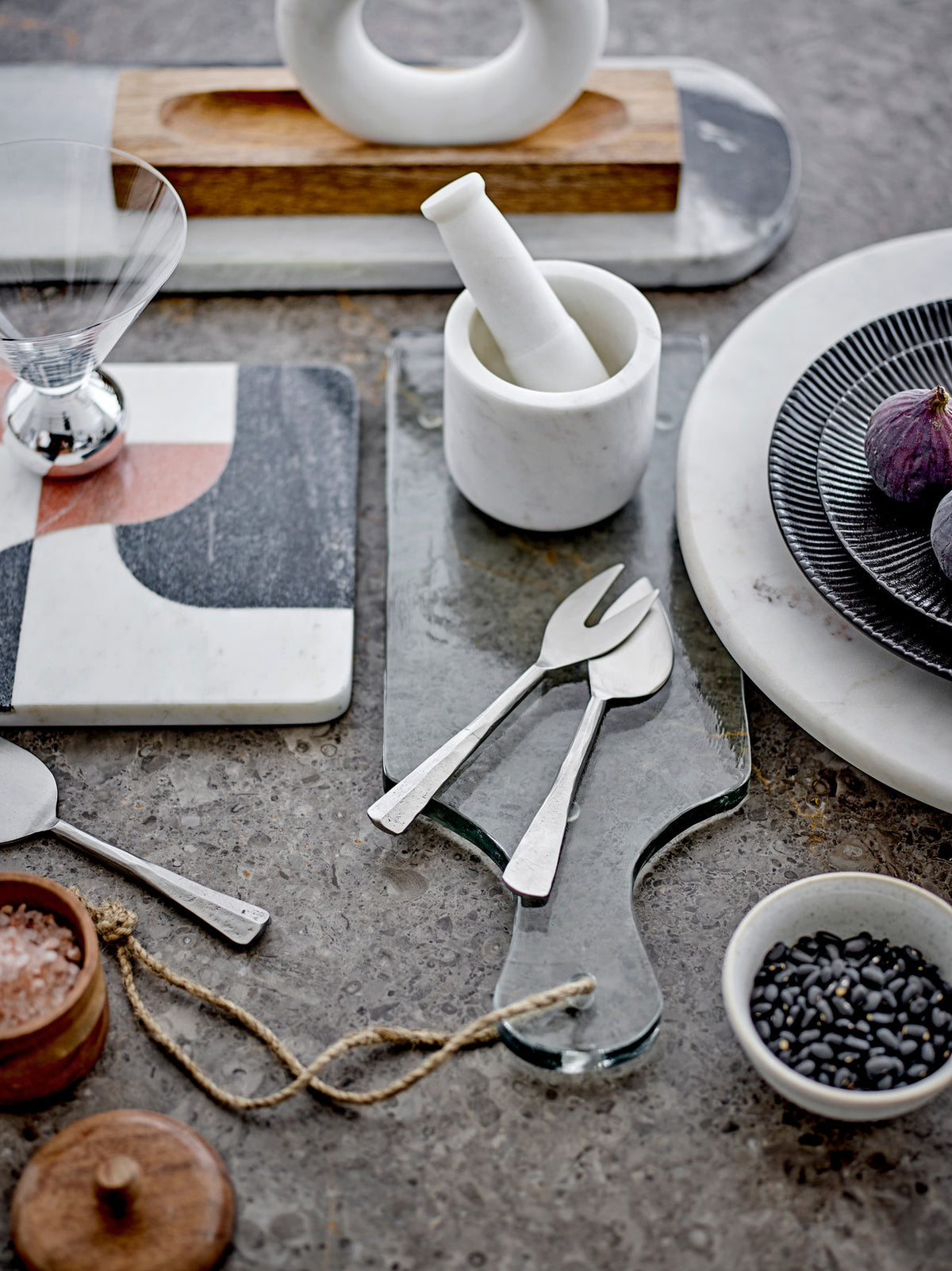 Ellin Drehteller, Weiá, Marmor in White präsentiert im Onlineshop von KAQTU Design AG. Teller ist von Bloomingville