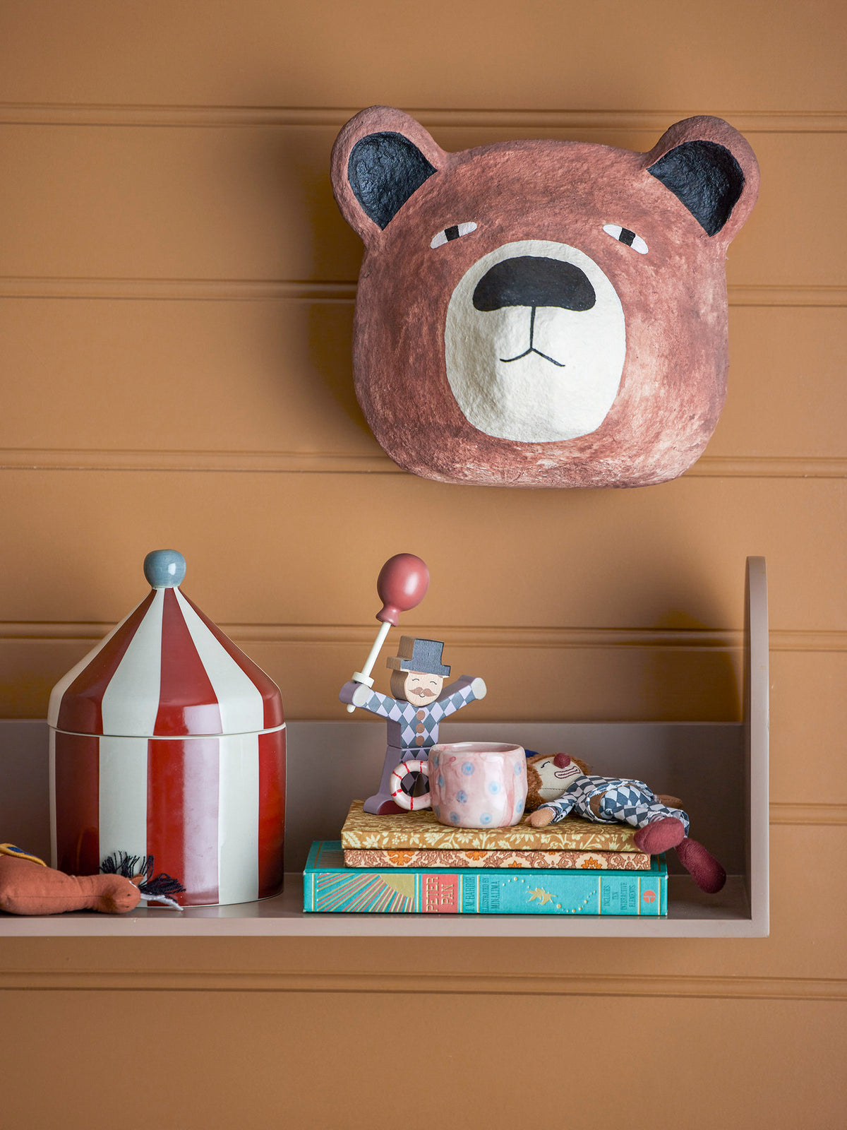 Cimmi Aufbewahrungsbox mit Deckel, Rot, Steingut in Red präsentiert im Onlineshop von KAQTU Design AG. Aufbewahrungsboxen ist von Bloomingville Mini