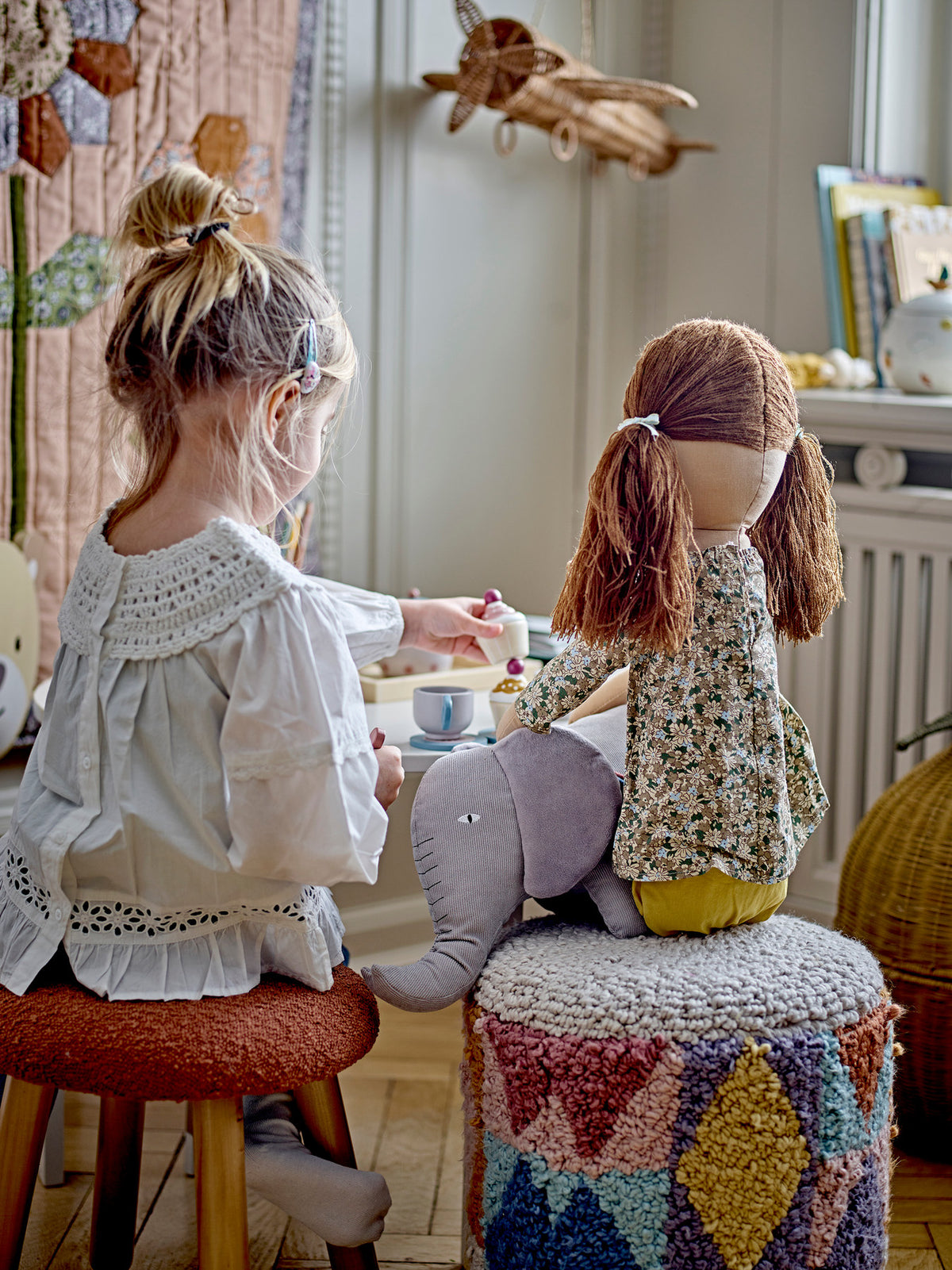 Ferdinand Soft Toy, Grau, Baumwolle in Grey präsentiert im Onlineshop von KAQTU Design AG. Plüschtier Kids ist von Bloomingville Mini