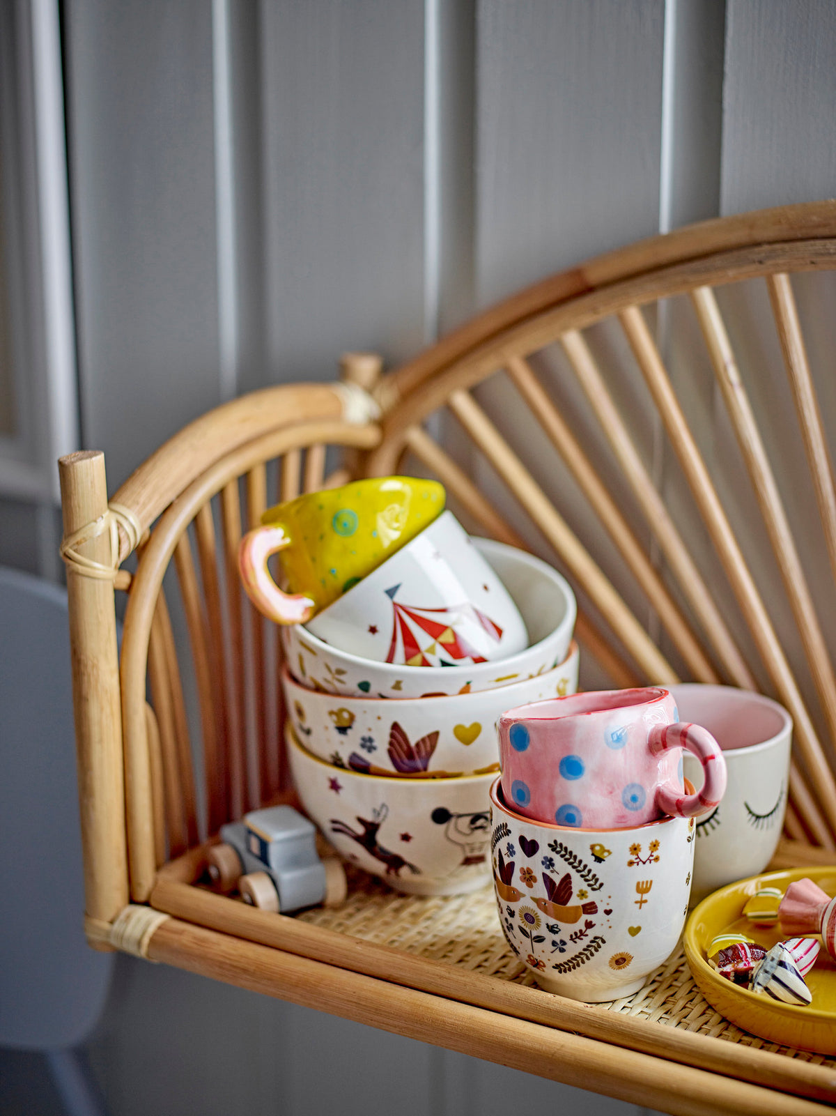 Nini Tasse, Rose, Steingut in Rose präsentiert im Onlineshop von KAQTU Design AG. Tasse ist von Bloomingville Mini