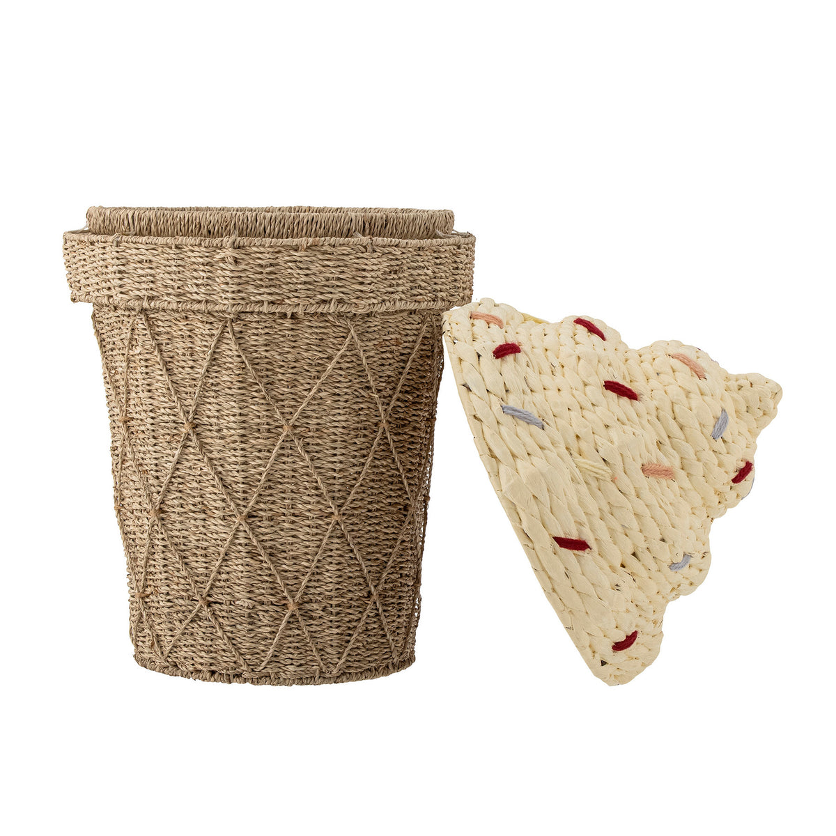 Cillie Korb mit Deckel, Natur, Wasserhyazinthe in Natur präsentiert im Onlineshop von KAQTU Design AG. Aufbewährungskörbe ist von Bloomingville Mini