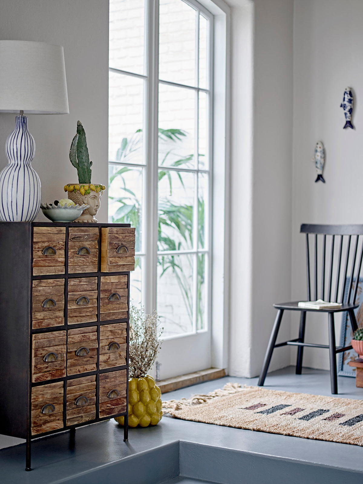 Limone Vase, Gelb, Steingut in Yellow präsentiert im Onlineshop von KAQTU Design AG. Vase ist von Creative Collection
