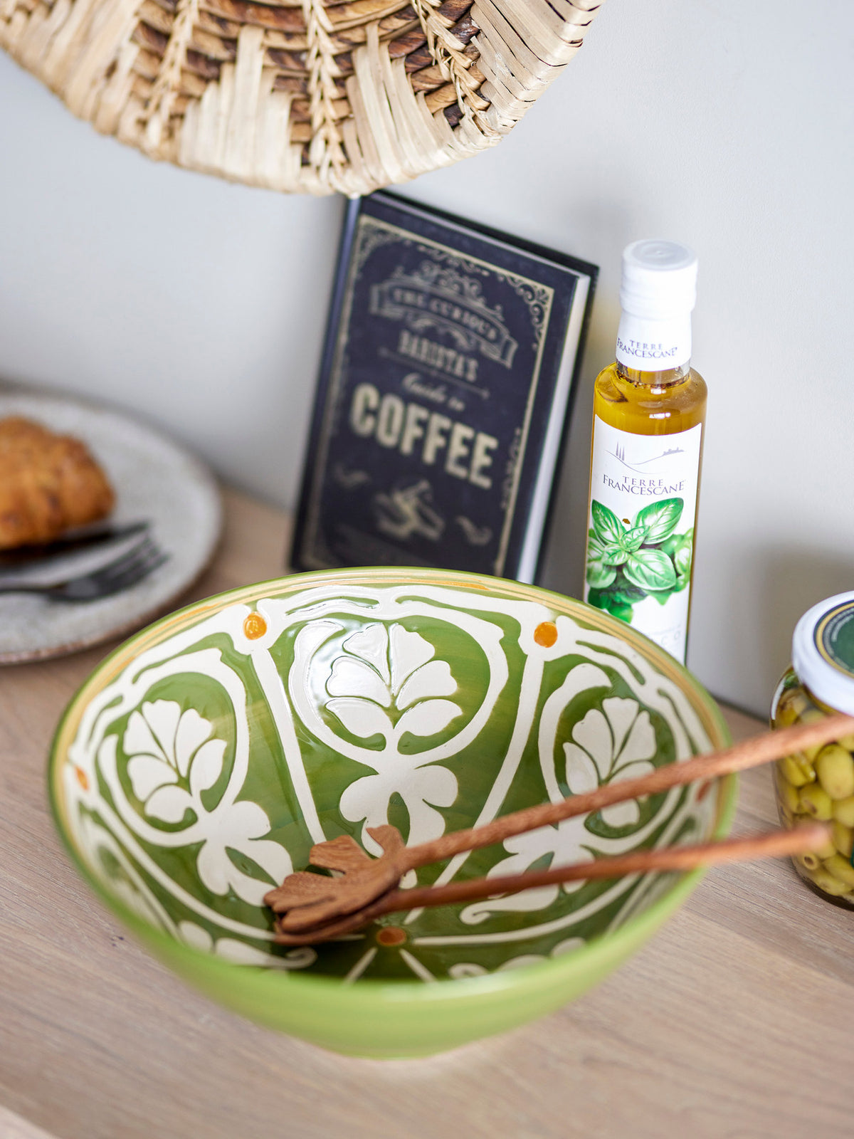 Heikki Schale, Grün, Steingut in Green präsentiert im Onlineshop von KAQTU Design AG. Schale ist von Bloomingville