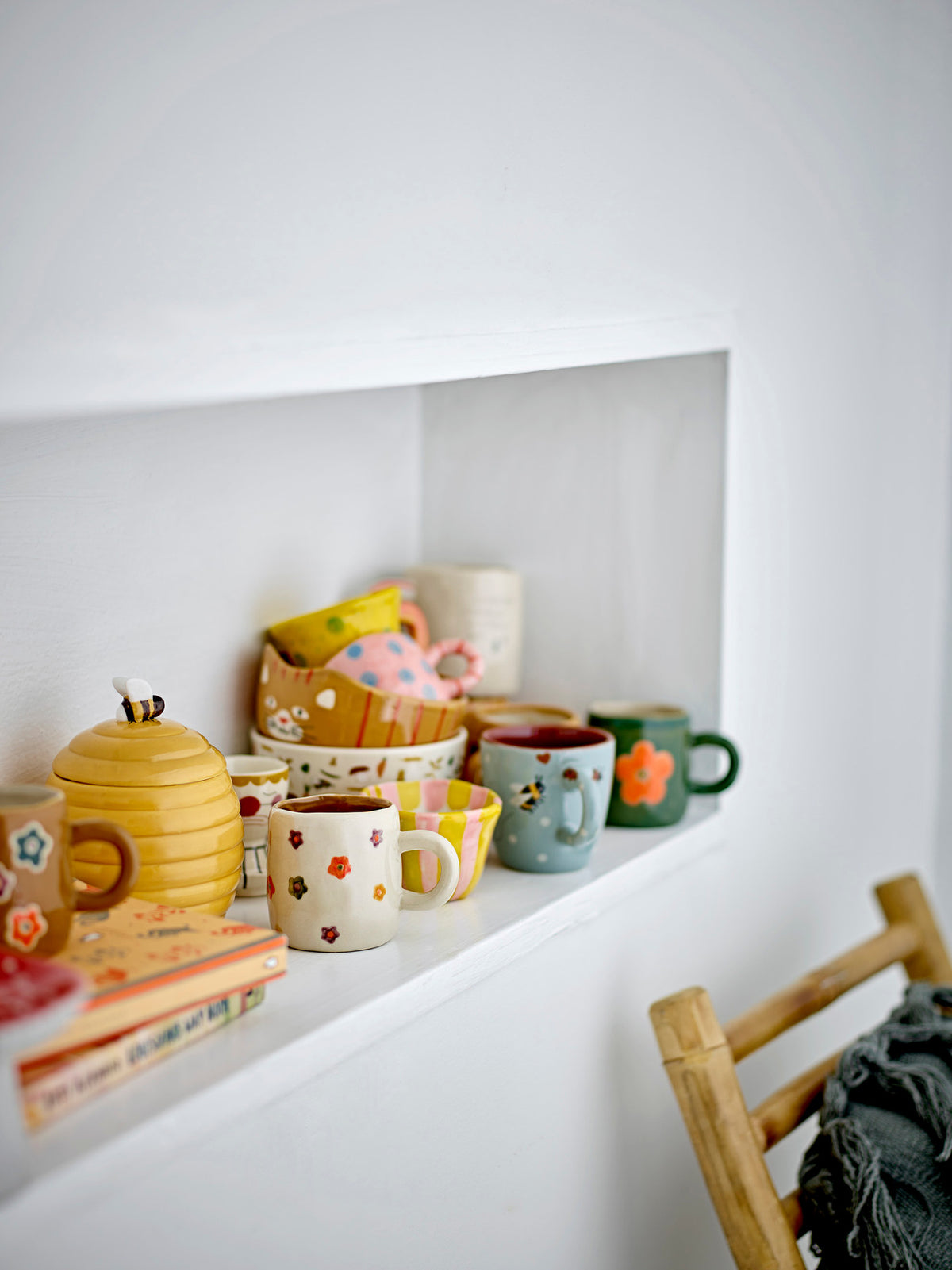 Addy Tasse, Natur, Steingut in Nature präsentiert im Onlineshop von KAQTU Design AG. Tasse ist von Bloomingville Mini