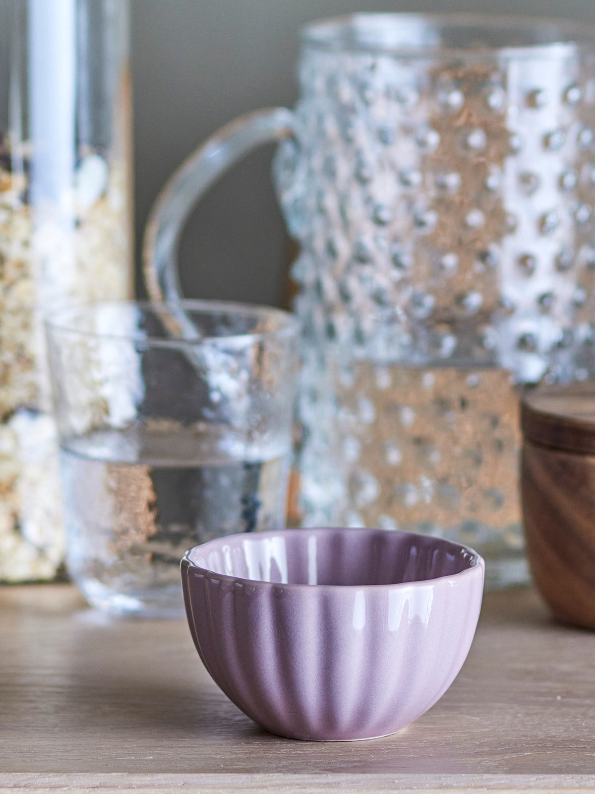 Latina Schale, Rose, Steingut in Rose präsentiert im Onlineshop von KAQTU Design AG. Schale ist von Bloomingville