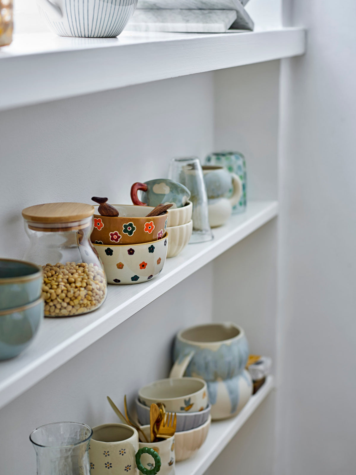 Addy Schale, Natur, Steingut in Natur präsentiert im Onlineshop von KAQTU Design AG. Schale ist von Bloomingville Mini