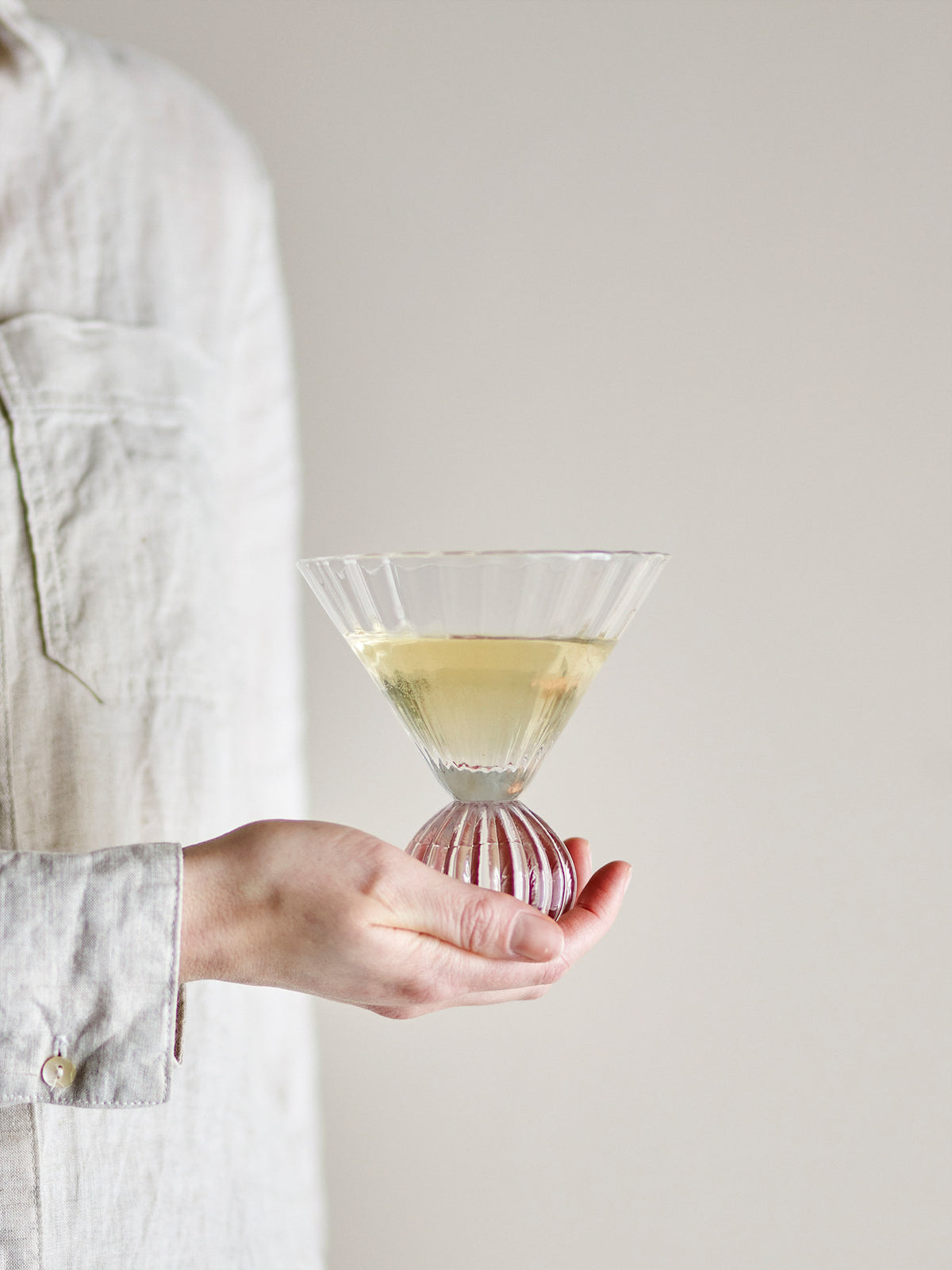 Taurin Cocktailglas, Klar, Glas in Klar präsentiert im Onlineshop von KAQTU Design AG. Cocktailgläser ist von Bloomingville